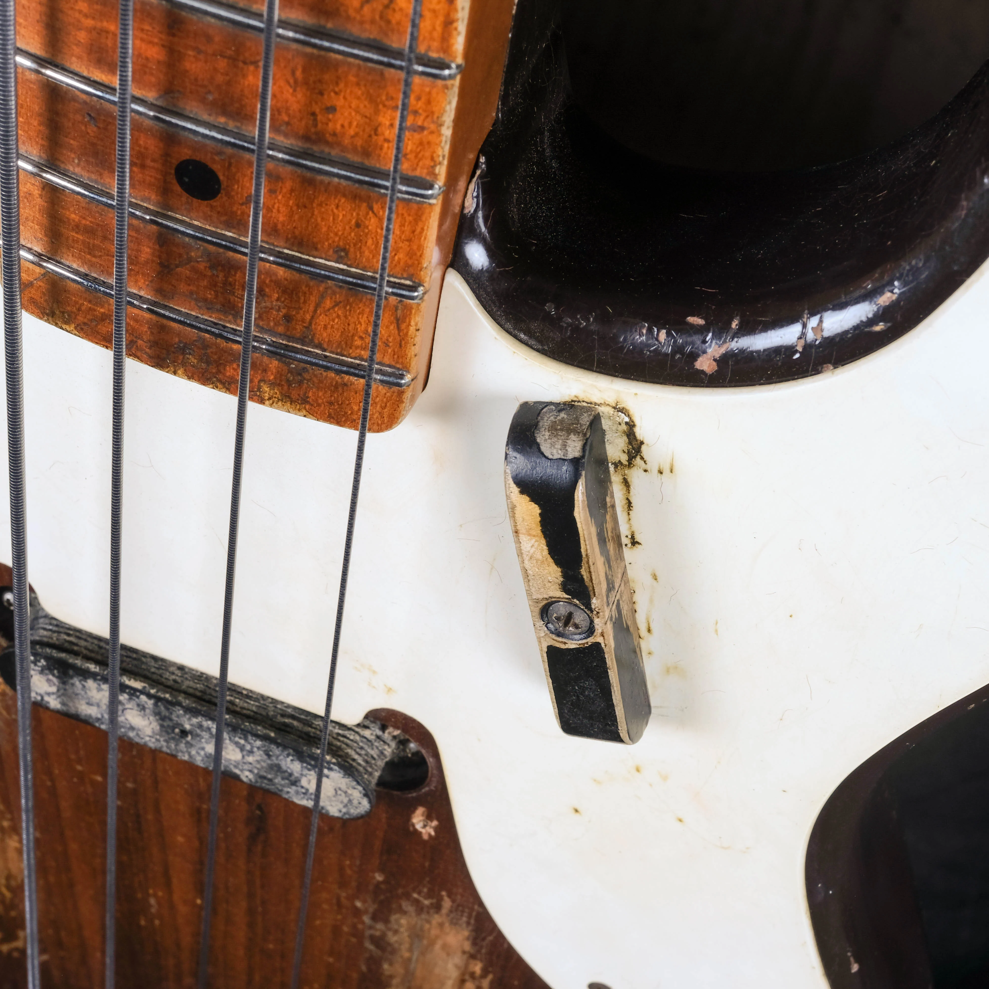 Fender Custom Shop Masterbuilt Vincent Van Trigt 1955 Precision Bass Heavy Relic 2-Tone Sunburst - Image 6