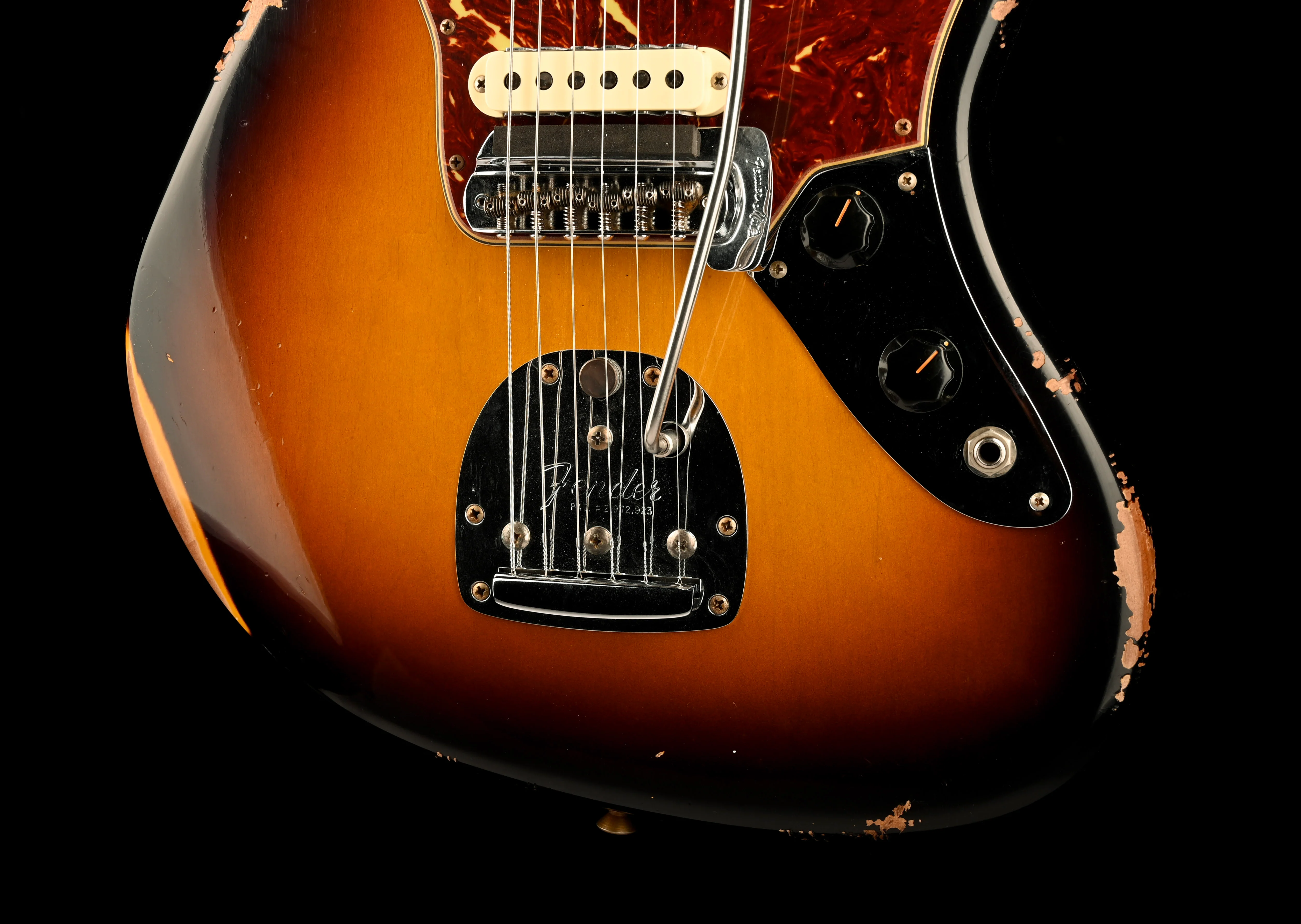 Fender Custom Shop Roasted 1962 Jaguar Journeyman Relic Wide Fade 2-Tone Sunburst With Case - Image 5
