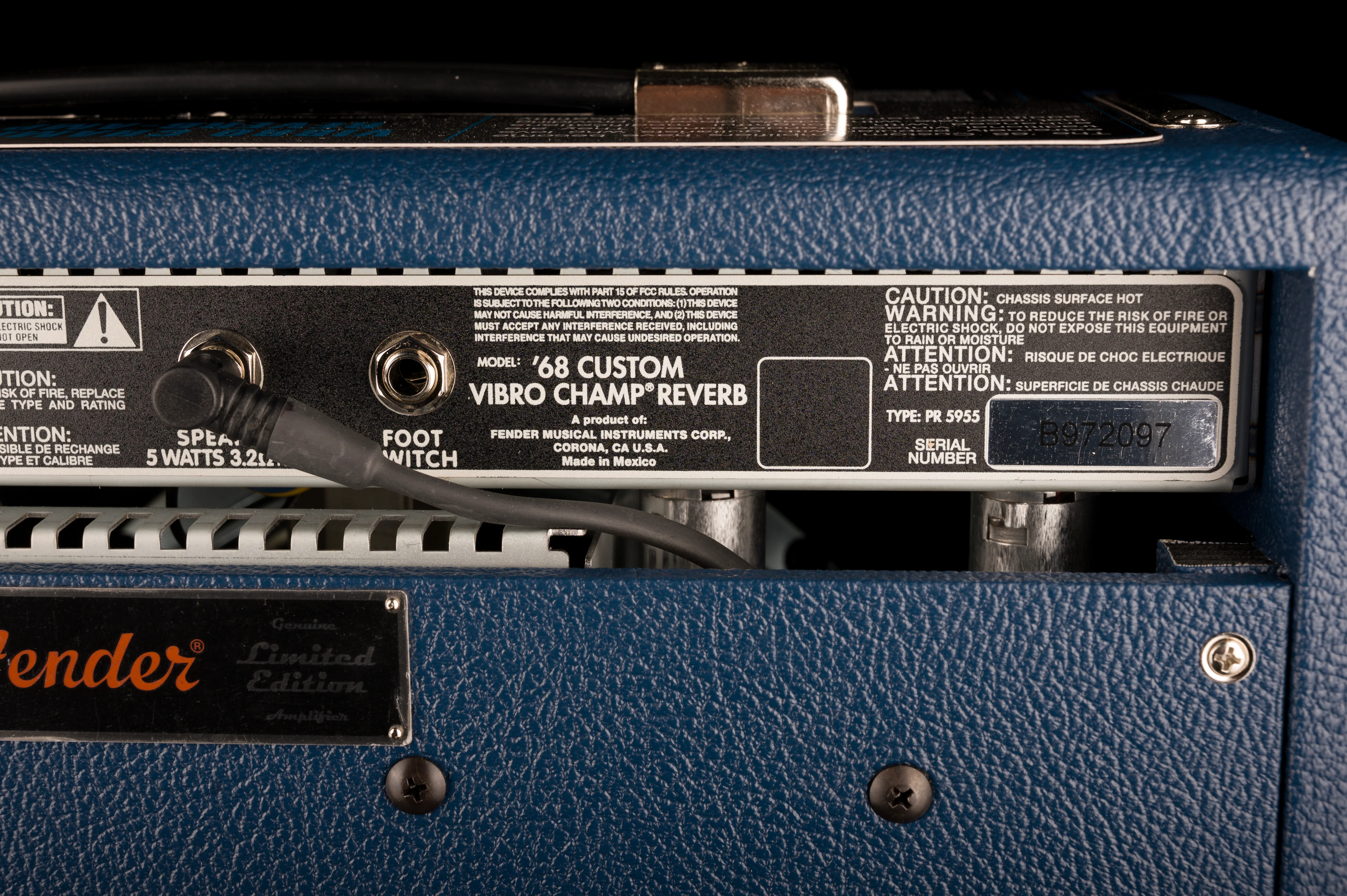 Fender Limited Edition FSR '68 Custom Vibro Champ Navy Guitar Amp Combo - Image 11