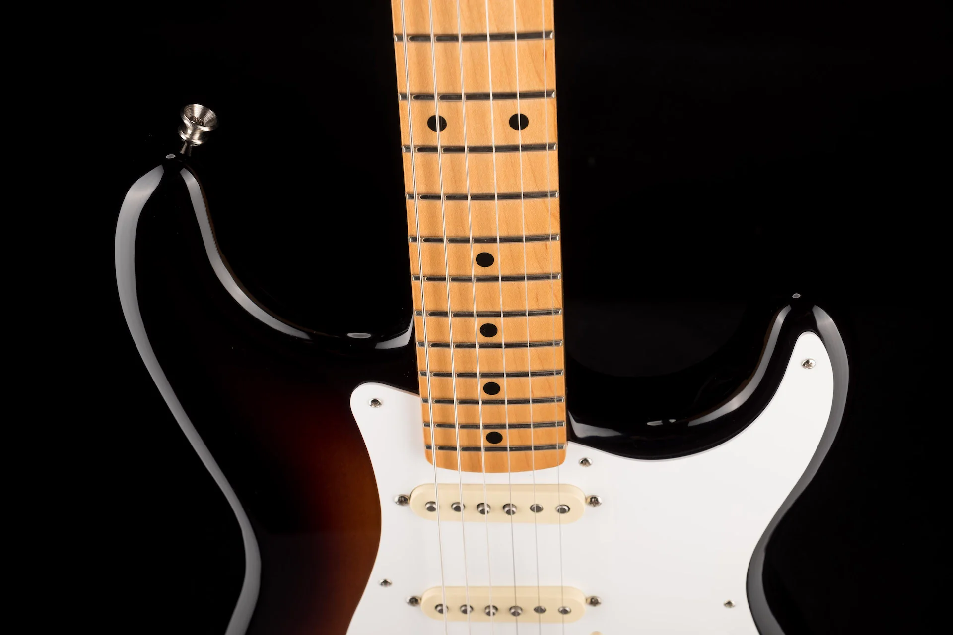 Used Fender Vintera 50's Modified Strat 2-Tone Sunburst With Gig Bag - Image 3