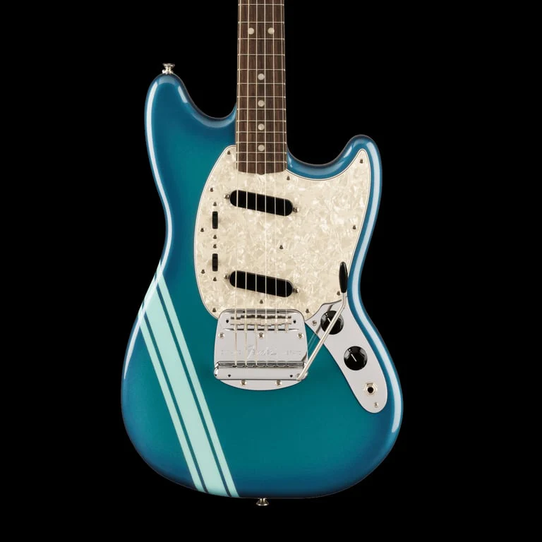 Fender Vintera II '70s Competition Mustang Rosewood Fingerboard Competition Burgundy With Gig Bag