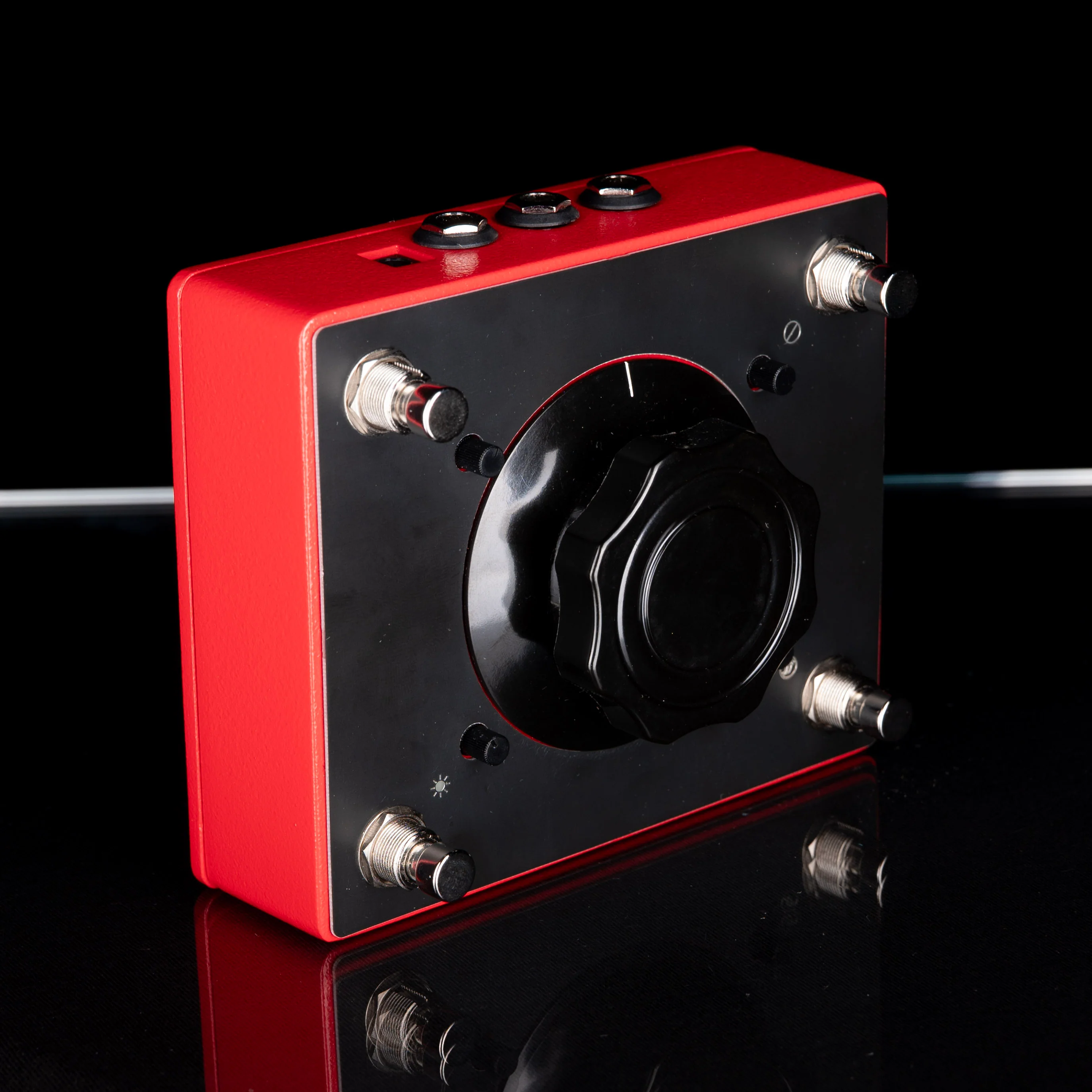 Fjord Fuzz MIDNATTSSOL Fuzz Vibe Guitar Effect Pedal Made in Norway Truetone Colors - Demo - Image 4