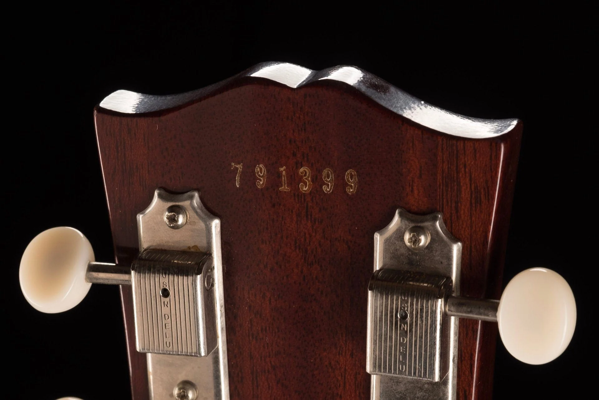 Pre-Owned Gibson Custom Shop 1957 Les Paul Junior VOS Sunburst with OHSC - Image 11