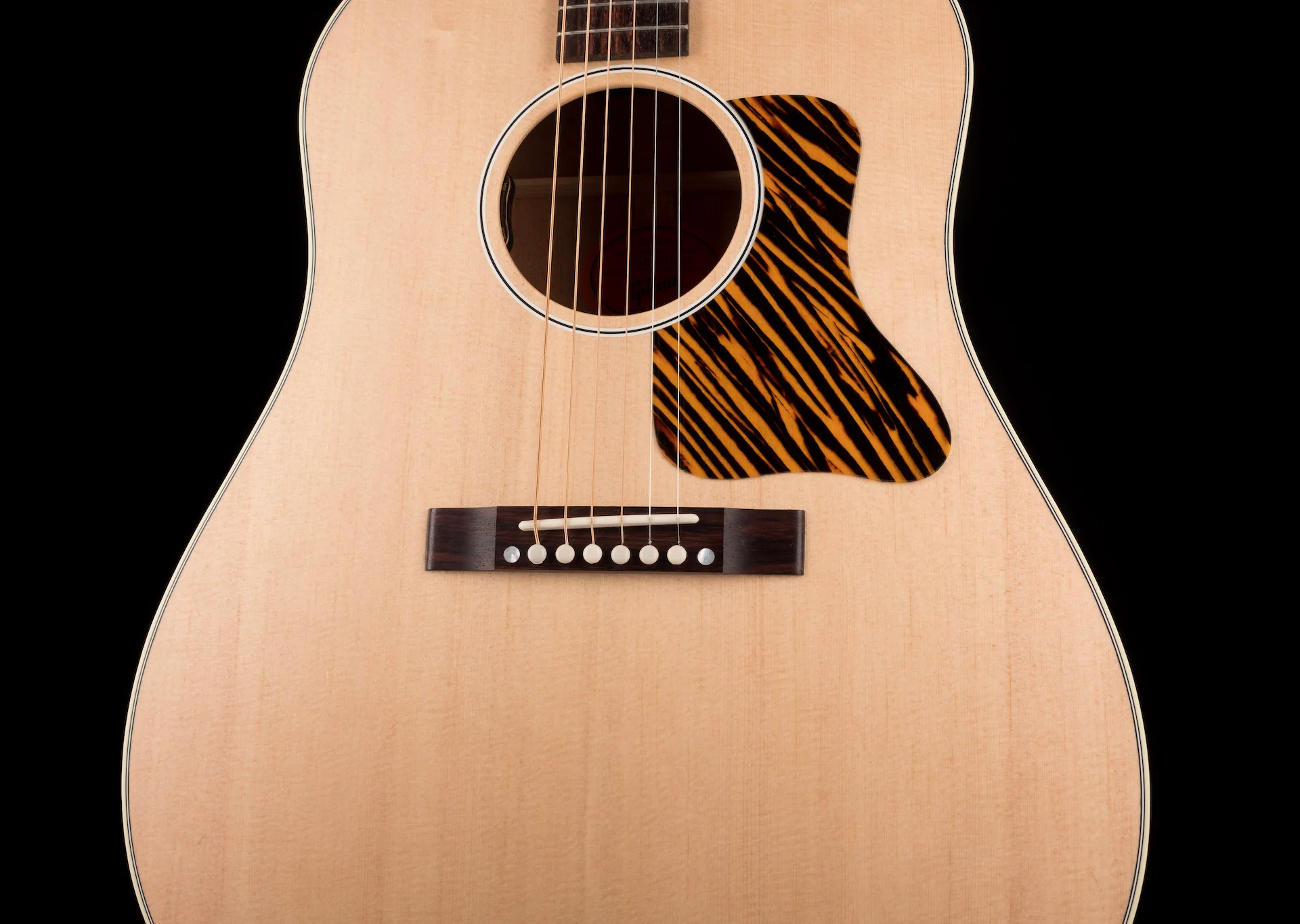 Gibson J-35 Faded Natural with Case - Image 7
