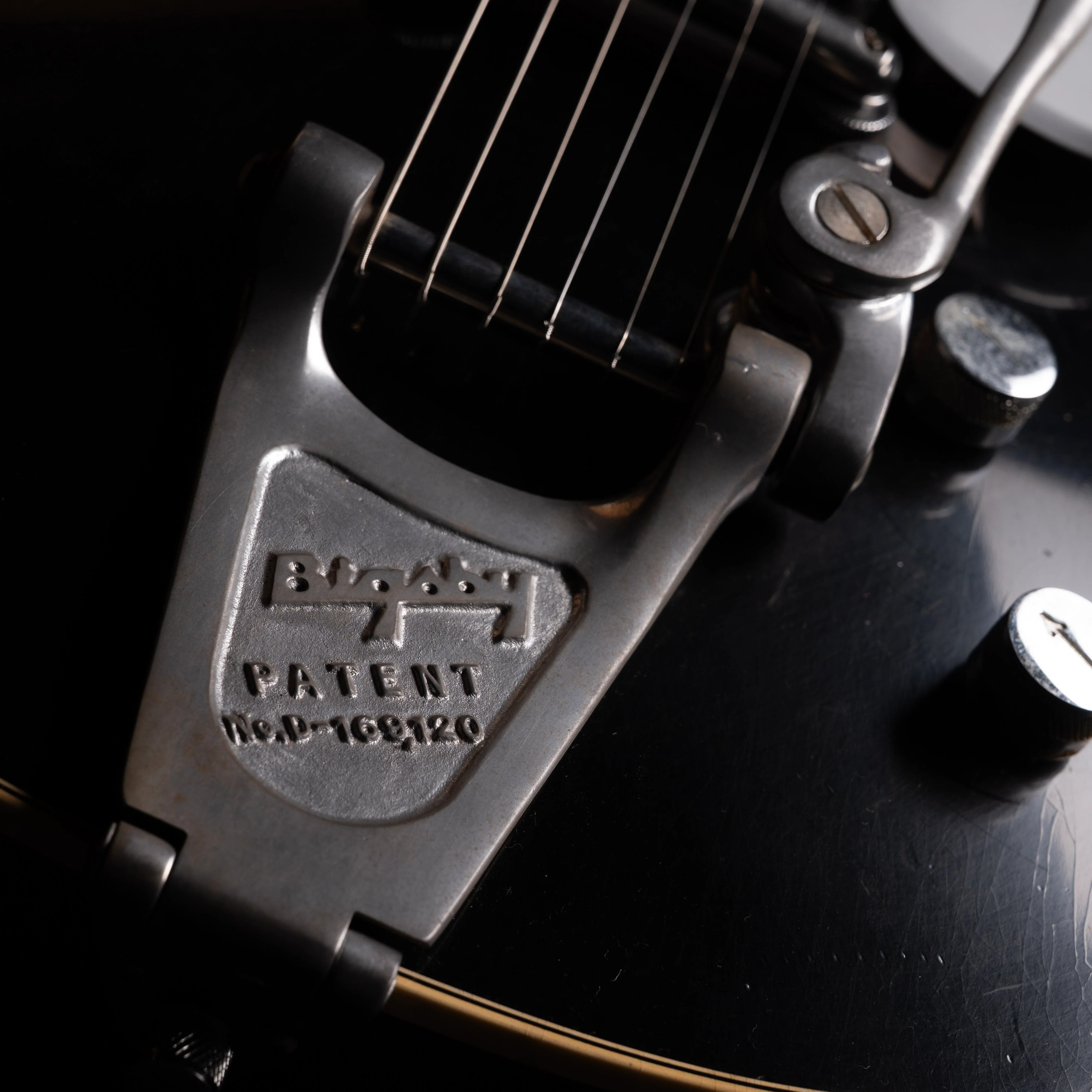 Gretsch Custom Shop Masterbuilt Chad Henrichsen G6128CS 1954 Duo Jet Relic with Bigsby Black - Image 4