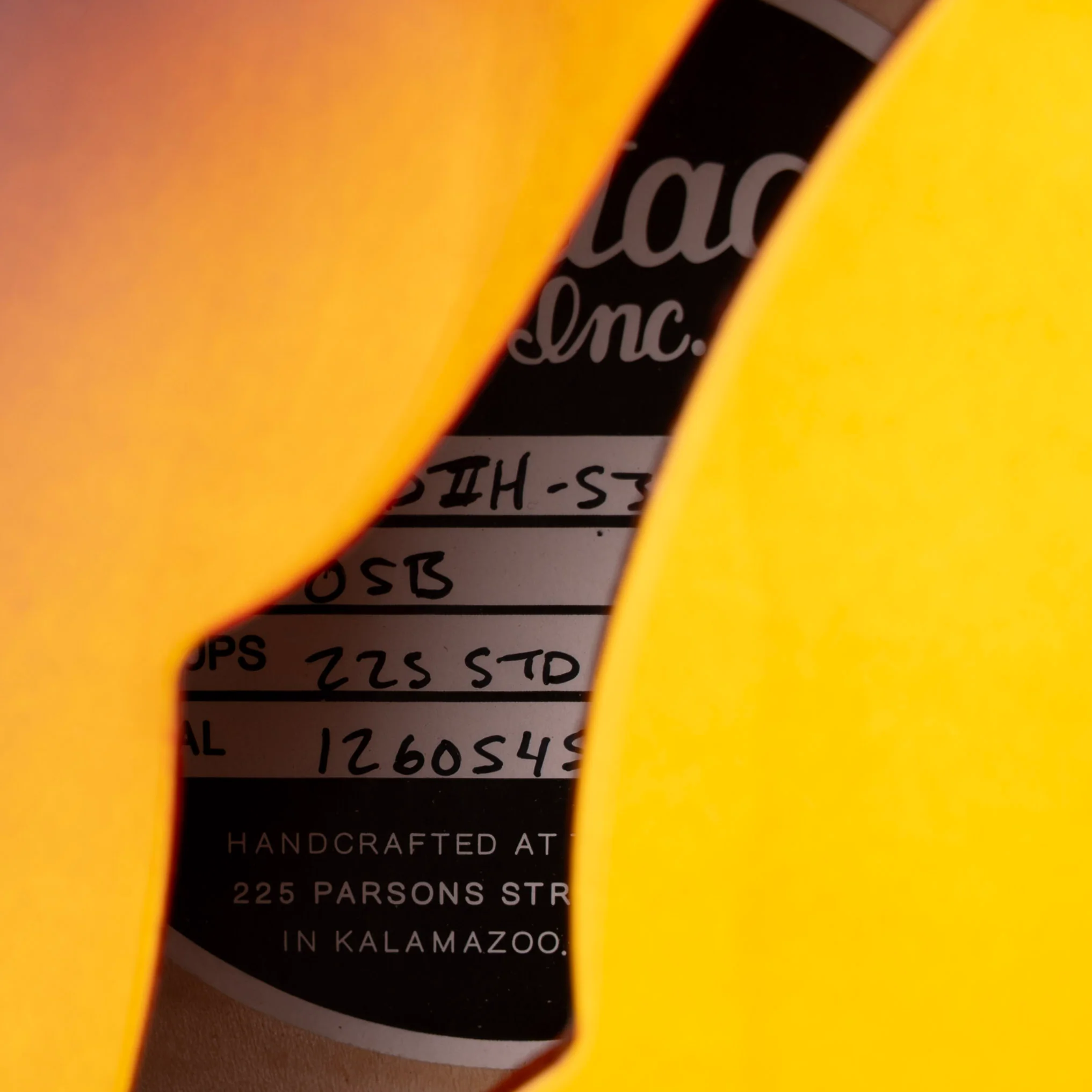Heritage Standard II H-535 Original Sunburst with Case - Image 7