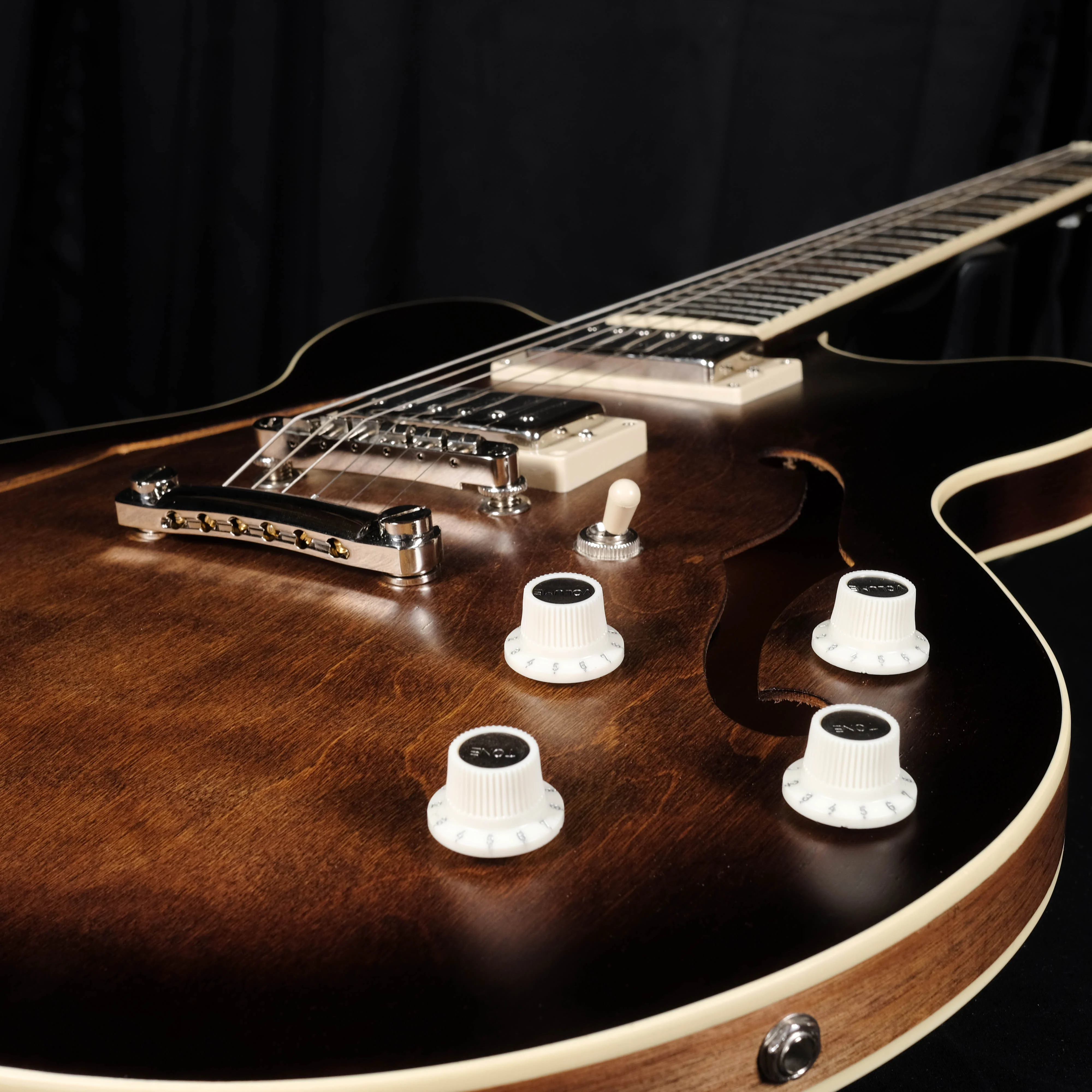 DISC - Hofner Contemporary Verythin Guitar Antique Burst with Case - HCT-VTH-ANB-O - Image 4