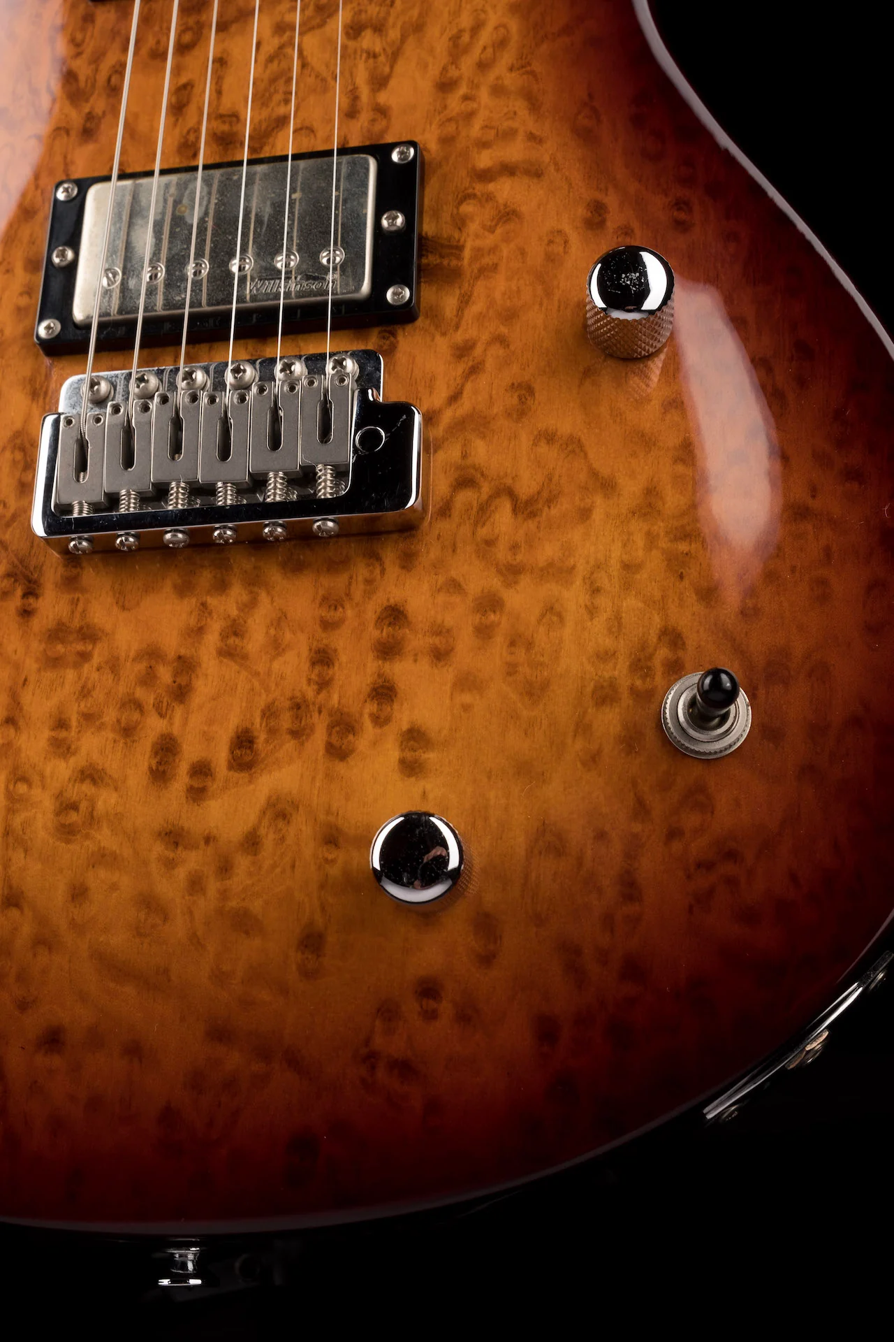 Lueez Double-Cut Carved Top HH Birdseye Maple Sunburst Electric Guitar With Soft Case - Image 8