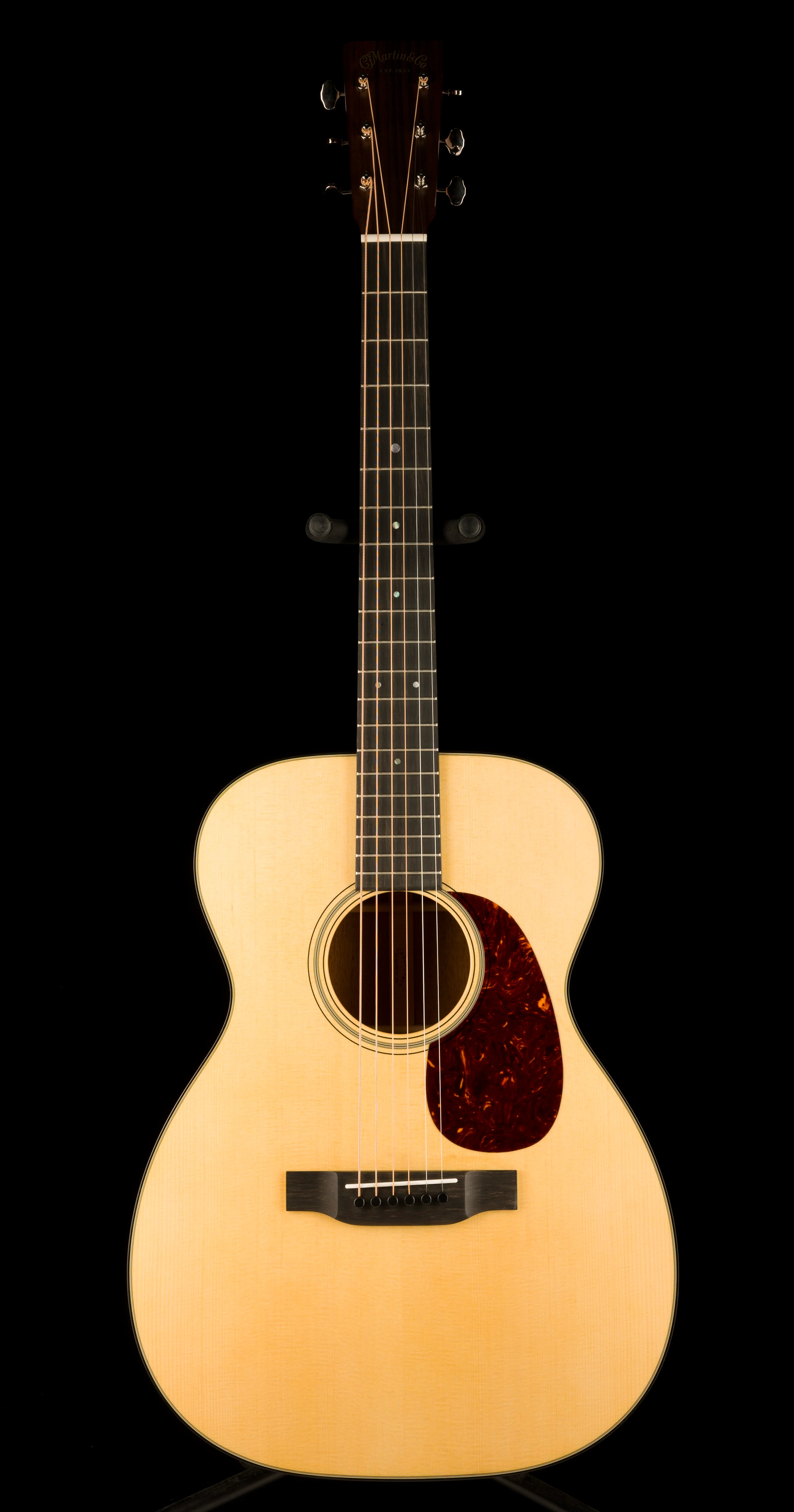 Martin 00-18 Sitka Solid Spruce Top Solid Mahogany Back & Sides Acoustic Guitar - Image 3