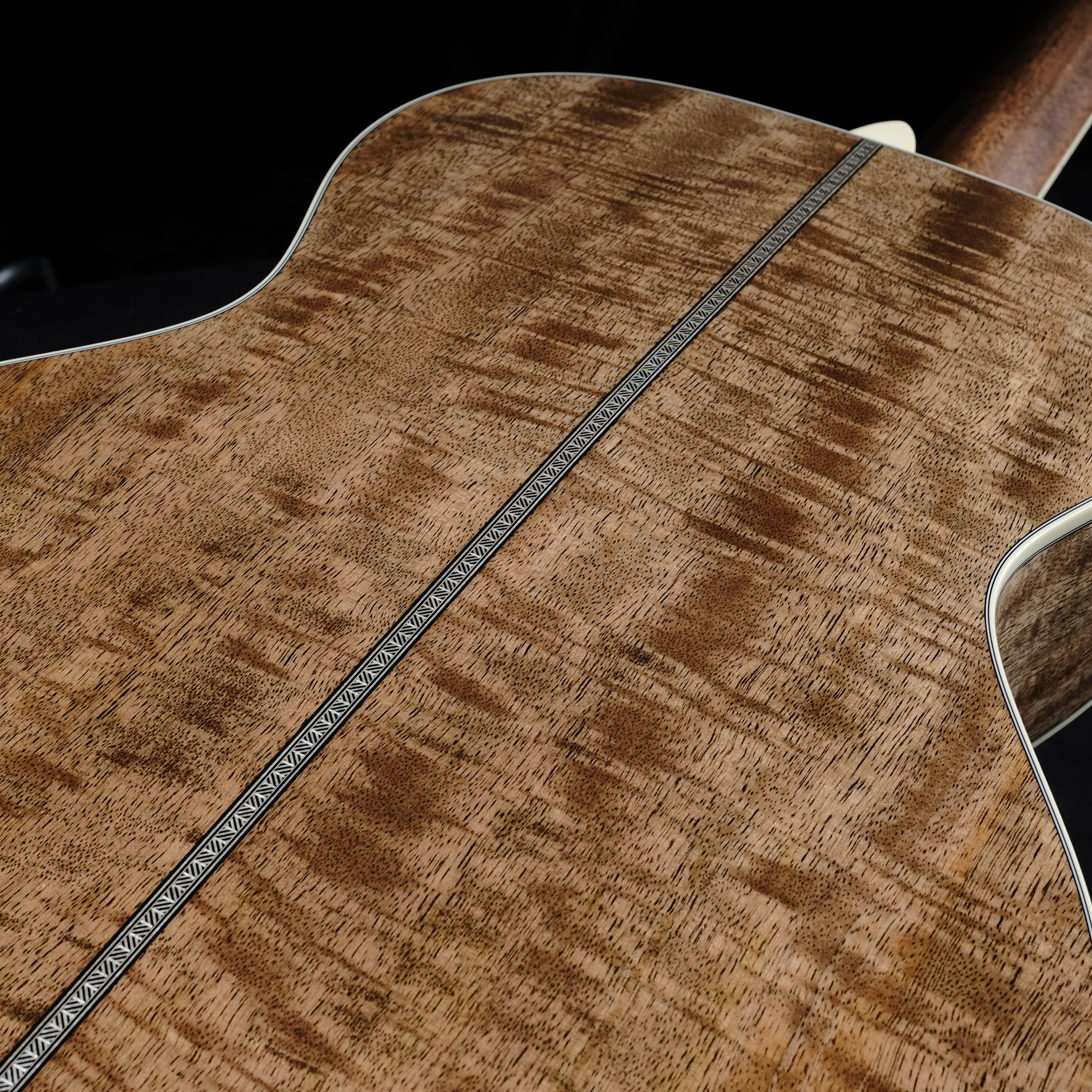 Martin CEO-9 Slope Shoulder 00 Size 14 Fret Mango Sunset Burst  Acoustic Guitar - Image 9