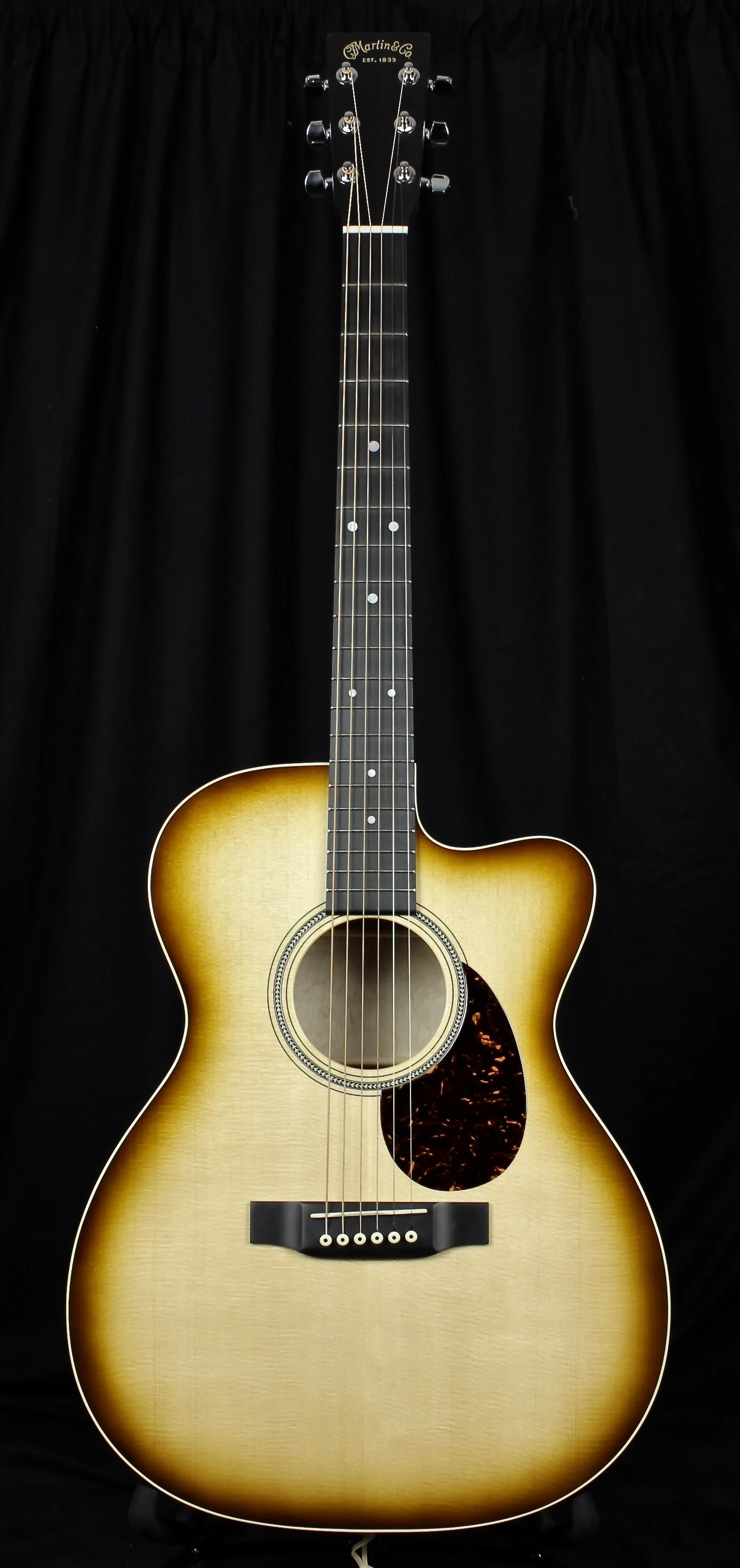 Martin Custom Edition 000-14 Fret Acoustic Venetian Cutaway NAMM 2018 - Image 2