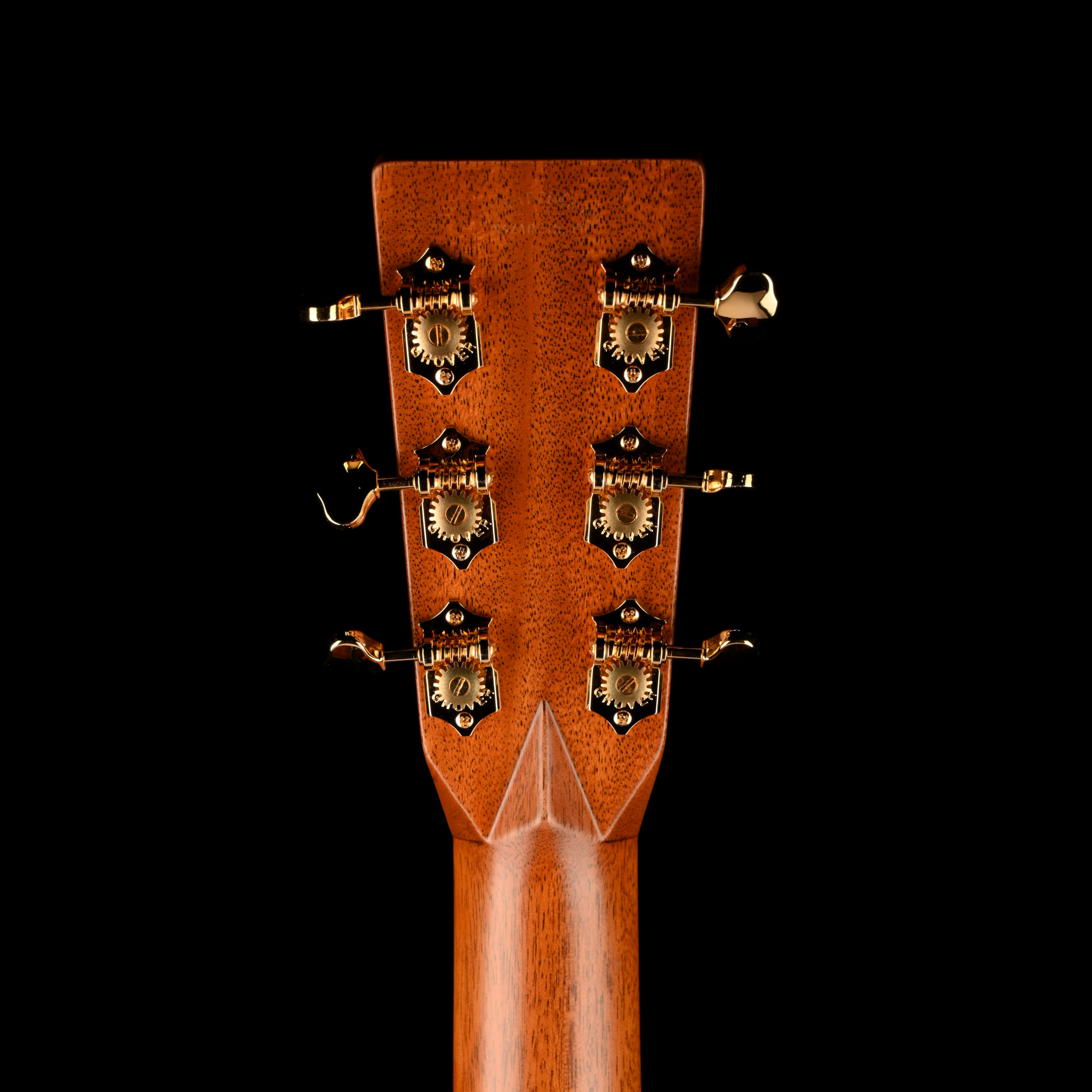 Martin Custom Shop 00-28 Deep Body Wild Grain East Indian Rosewood and Italian Alpine Spruce - Image 12