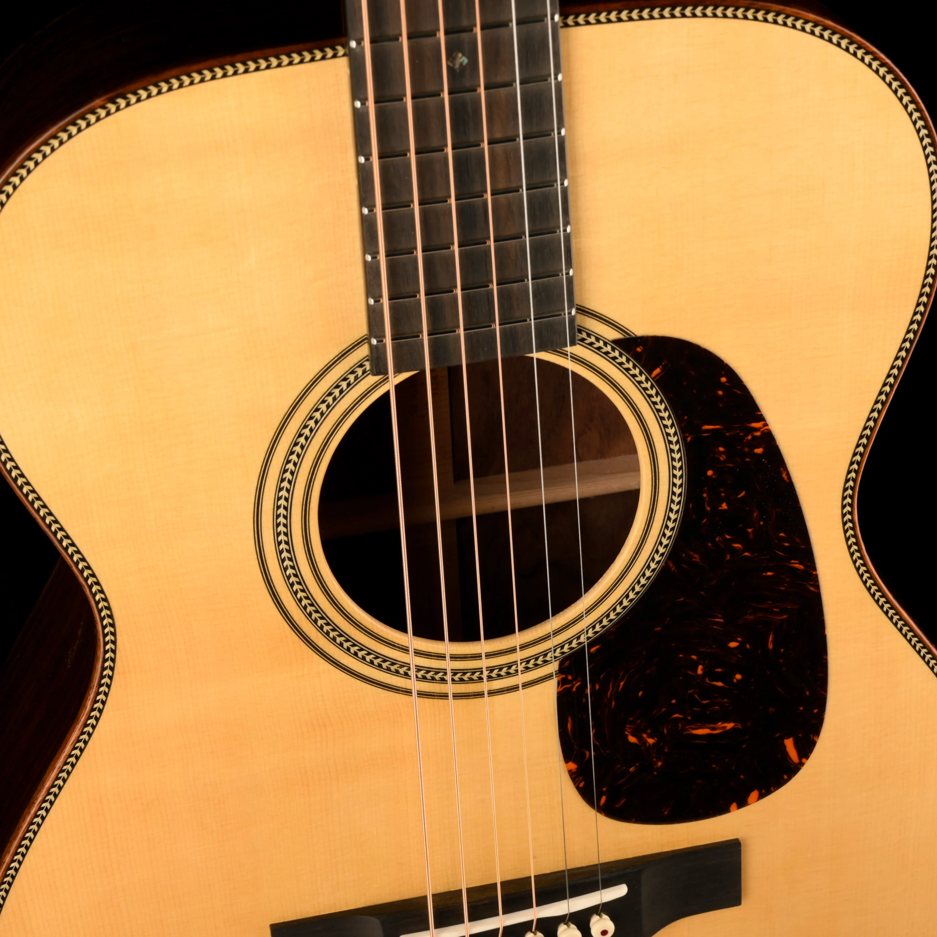 Martin Custom Shop 00-28 Deep Body Wild Grain East Indian Rosewood and Italian Alpine Spruce - Image 3