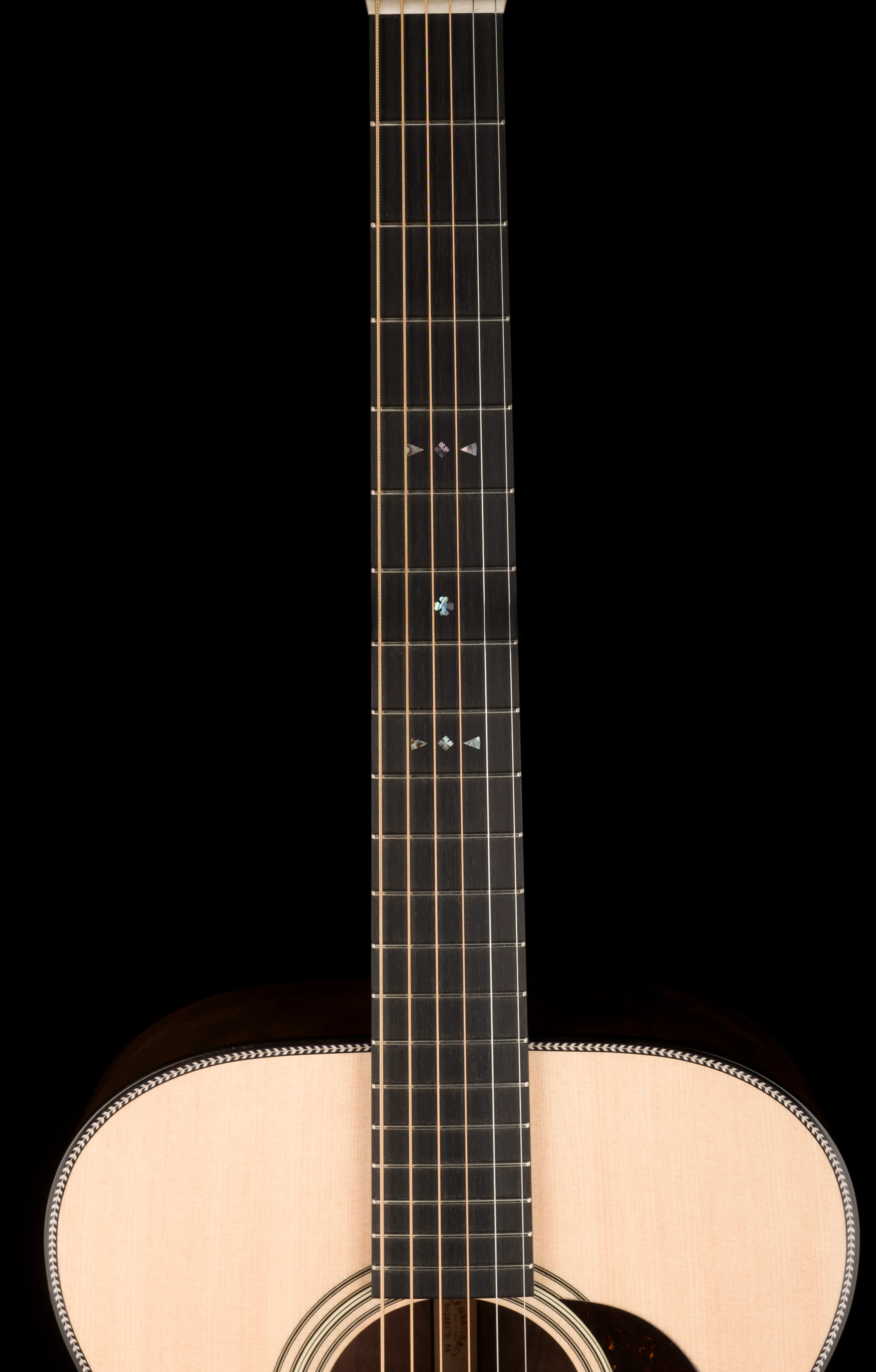 Martin Custom Shop 000-28 Figured Black Walnut With Sitka Spruce - Image 11