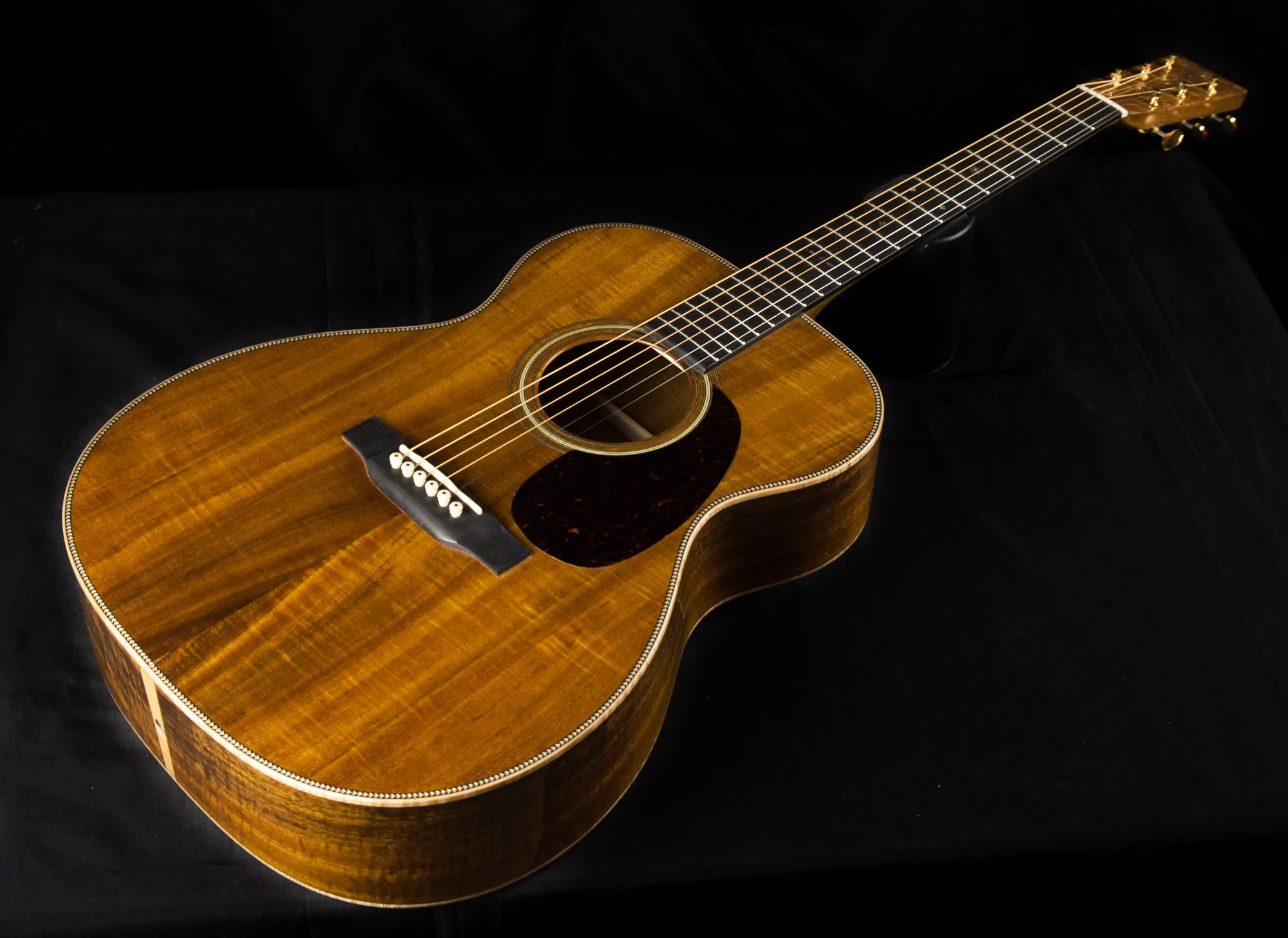 Martin Custom Shop 000 Size 28 Style Flamed Koa Acoustic Guitar - Image 3