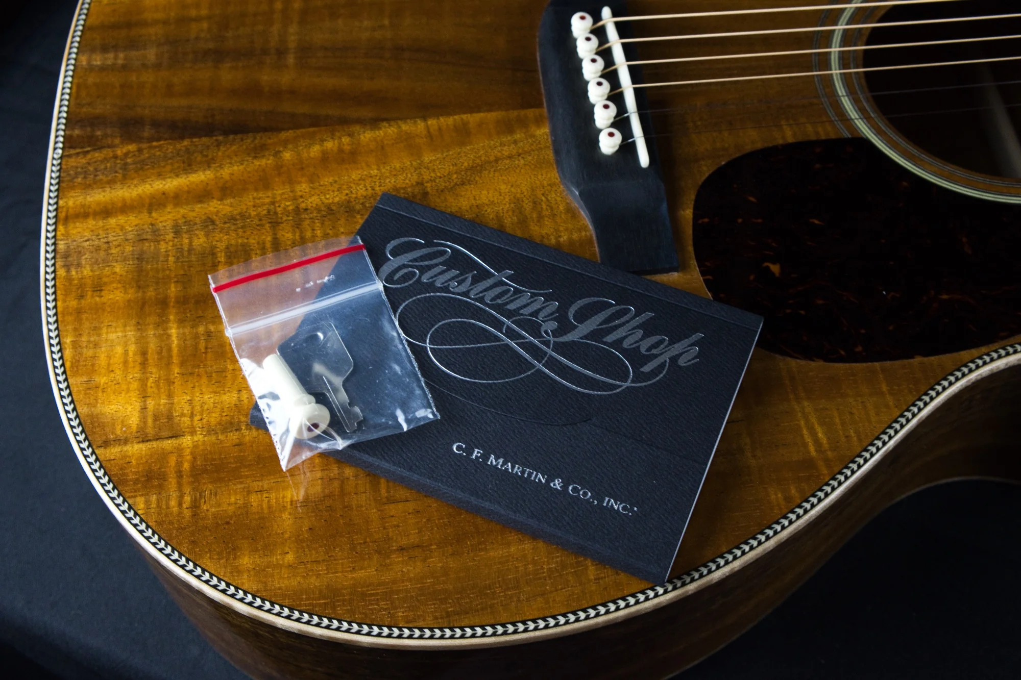 Martin Custom Shop 000 Size 28 Style Flamed Koa Acoustic Guitar - Image 6