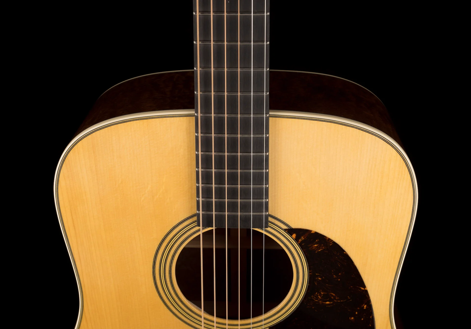Martin Custom Shop D-28 Quilted Pommele Sapele with Adirondack Spruce With Case - Image 4