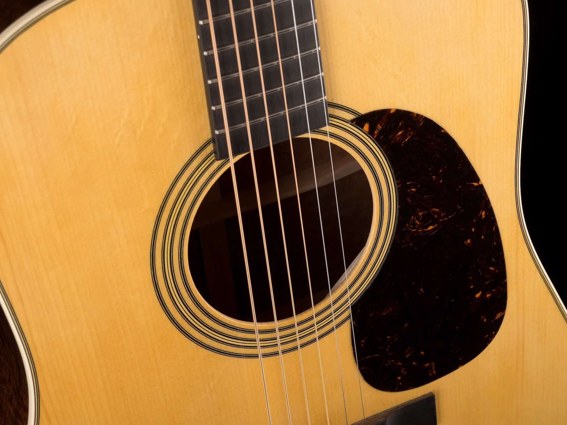 Martin Custom Shop D-28 Quilted Pommele Sapele with Adirondack Spruce With Case - Image 9