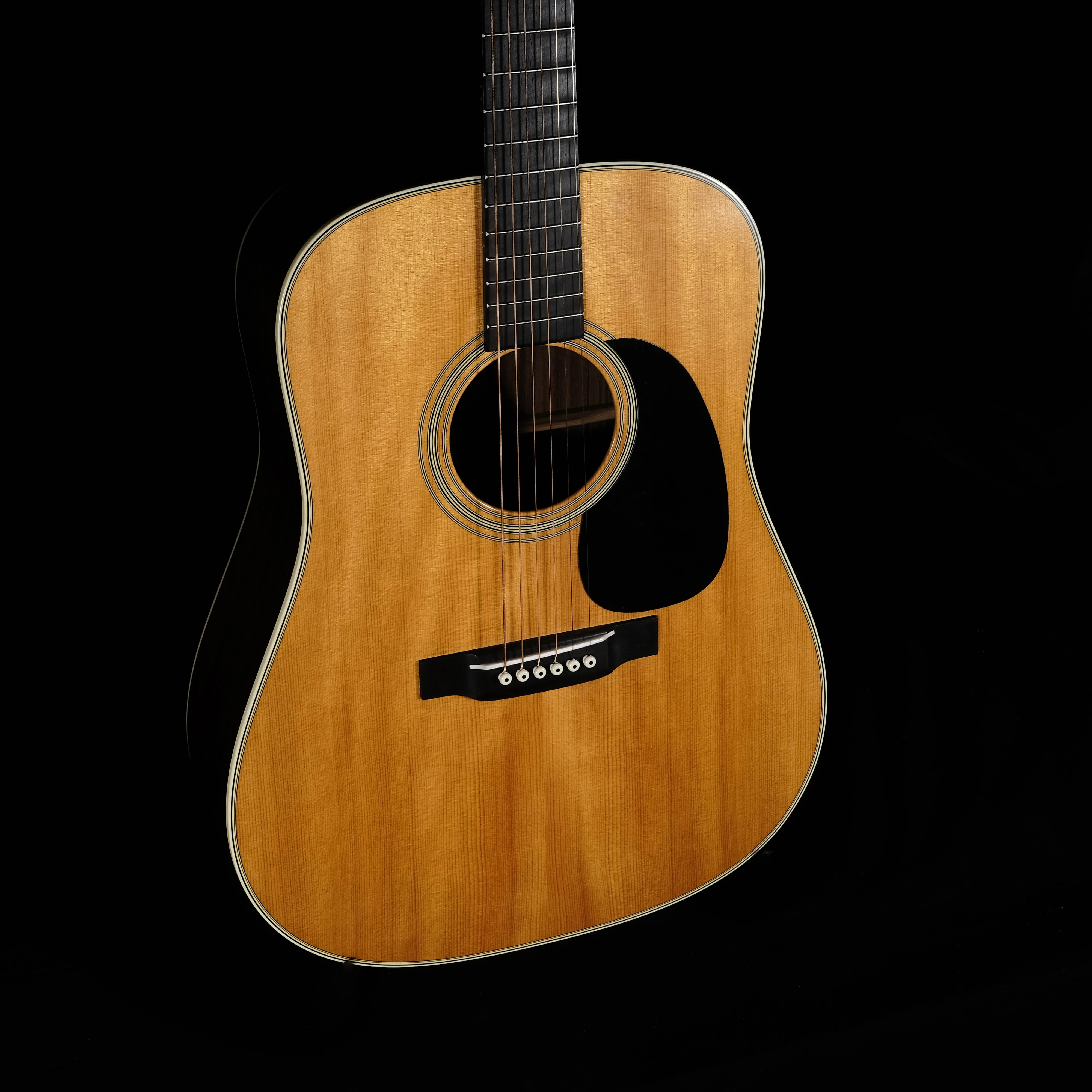Martin Custom Shop Style 28 Dreadnaught Aged Sitka Spruce and East Indian Rosewood - Natural - Image 5