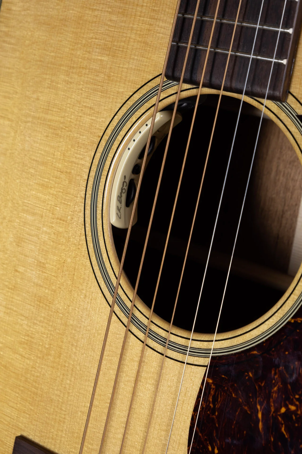 Martin D-18E Acoustic Guitar With Case - Image 9