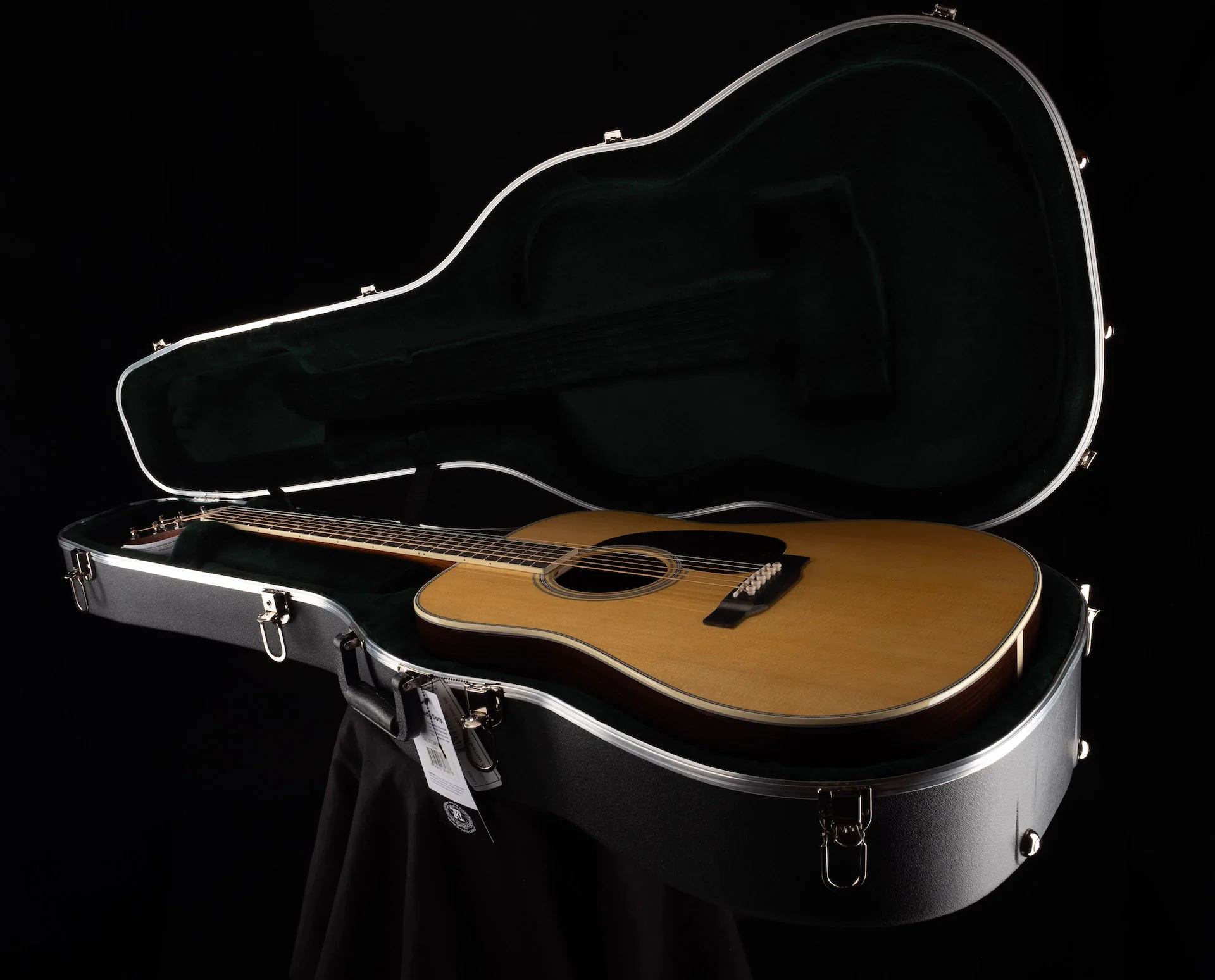 Martin D-35 Dreadnought Acoustic Guitar Natural - Image 14