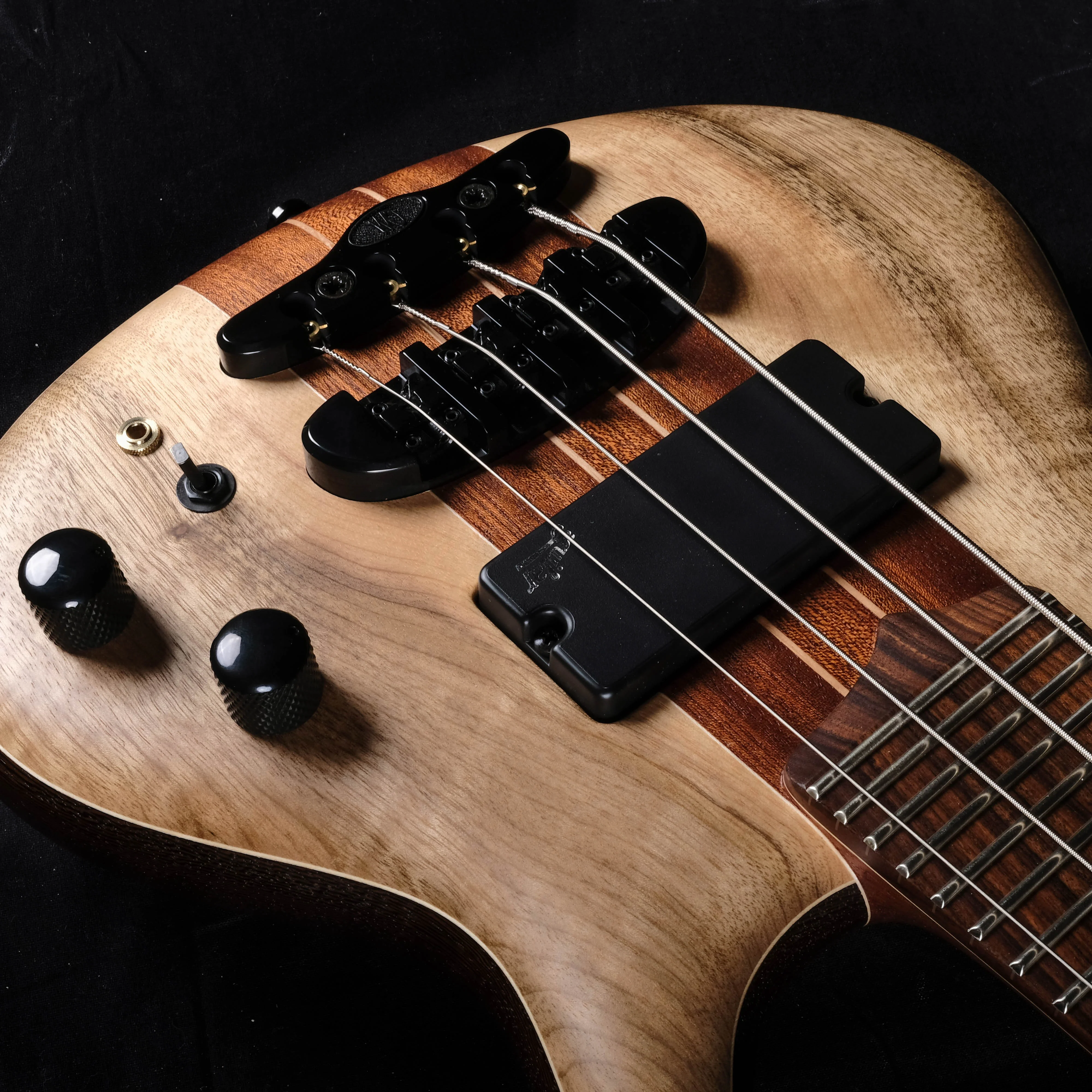 Mayones Cali 4 Bass Wenge Back Myrtlewood Top Pau Ferro Fingerboard With Case - Image 5