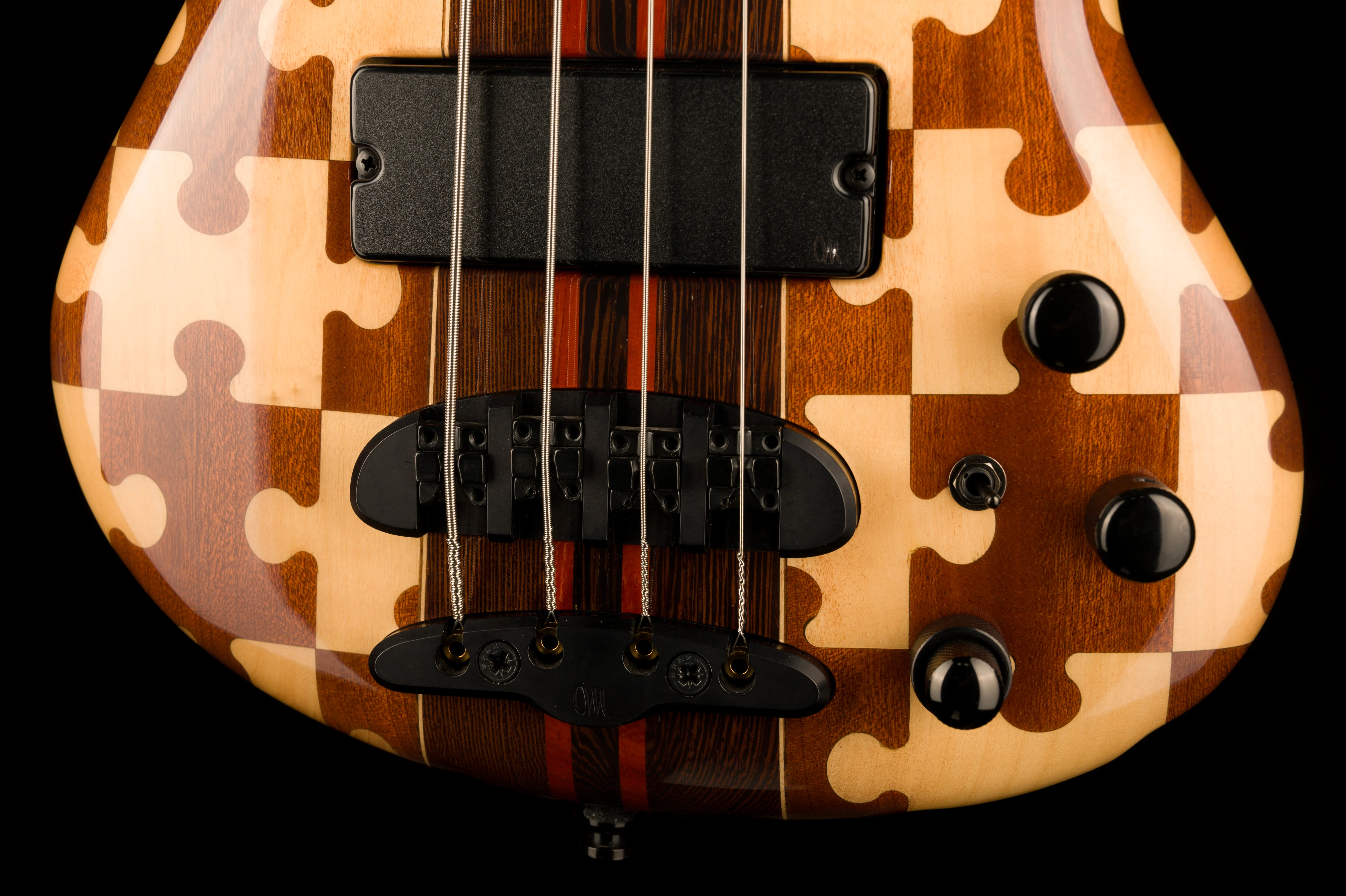 Mayones Cali4 Bass (17.5" Scale) Puzzle Top With Case - Image 4