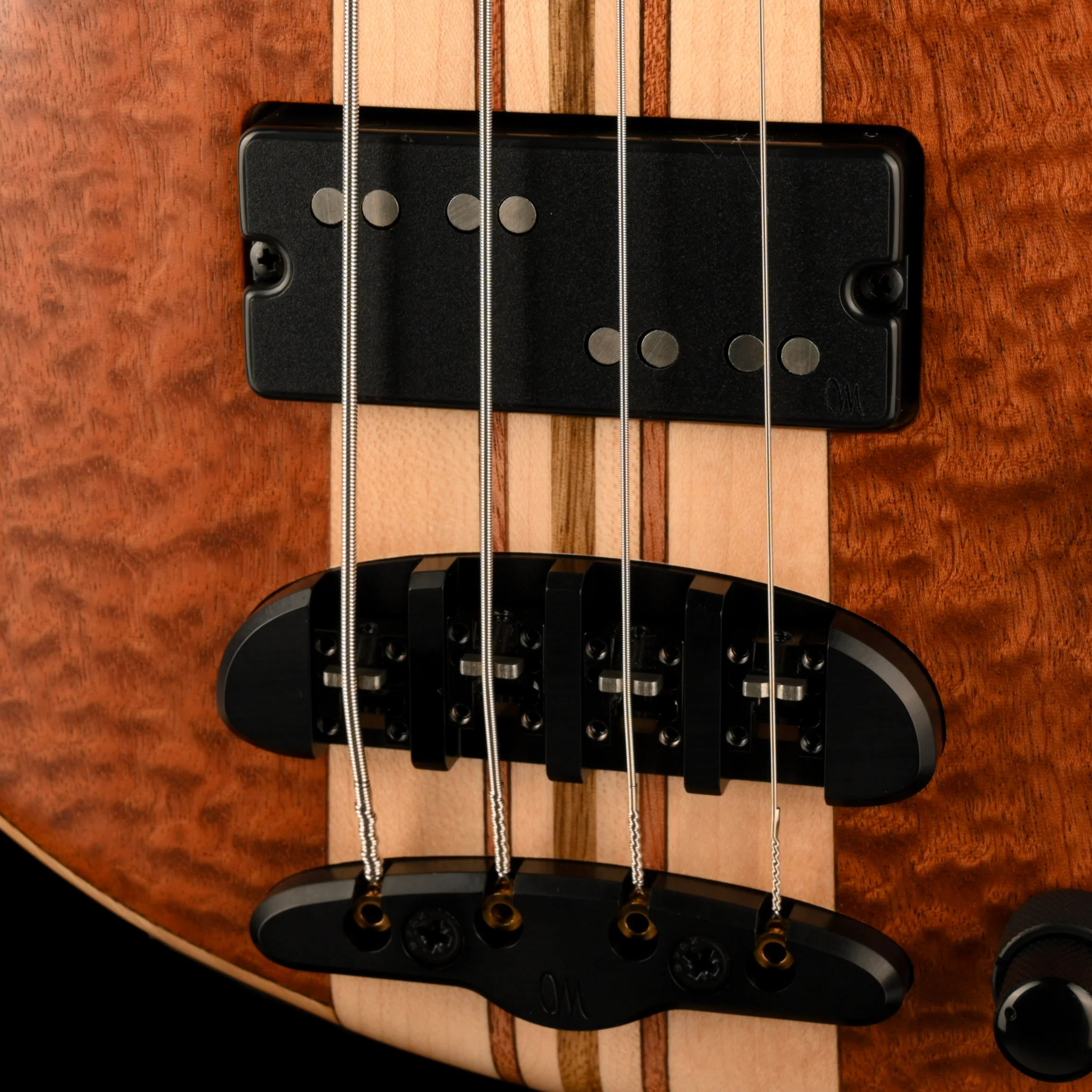 Mayones Cali4 Bass (17.5" Scale) Quilted 5A Mahogany Top Swamp Ash Back Ebony Board With Case - Image 3