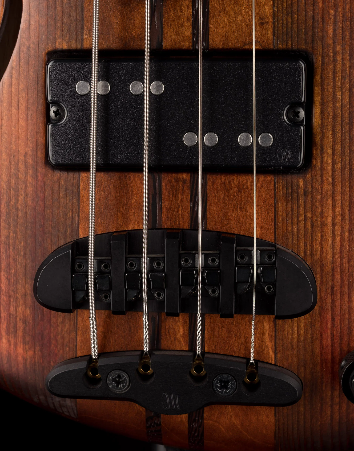 Mayones Cali4 Fretless Bass 17.5" Scale Swamp Ash Semi Hollow Body Spruce Top Antique Brown Matt Finish w Case - Image 4