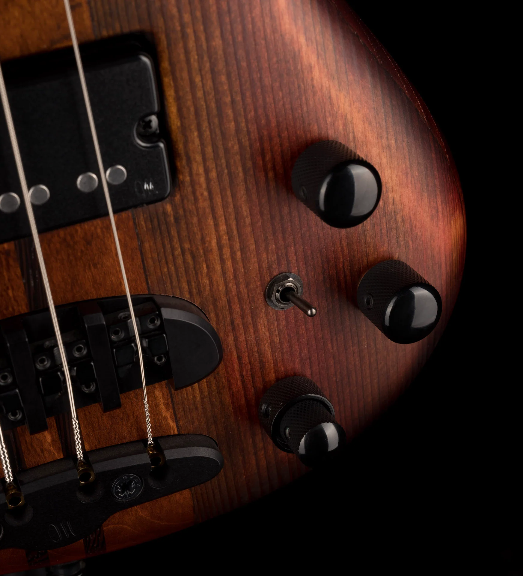 Mayones Cali4 Fretless Bass 17.5" Scale Swamp Ash Semi Hollow Body Spruce Top Antique Brown Matt Finish w Case - Image 5