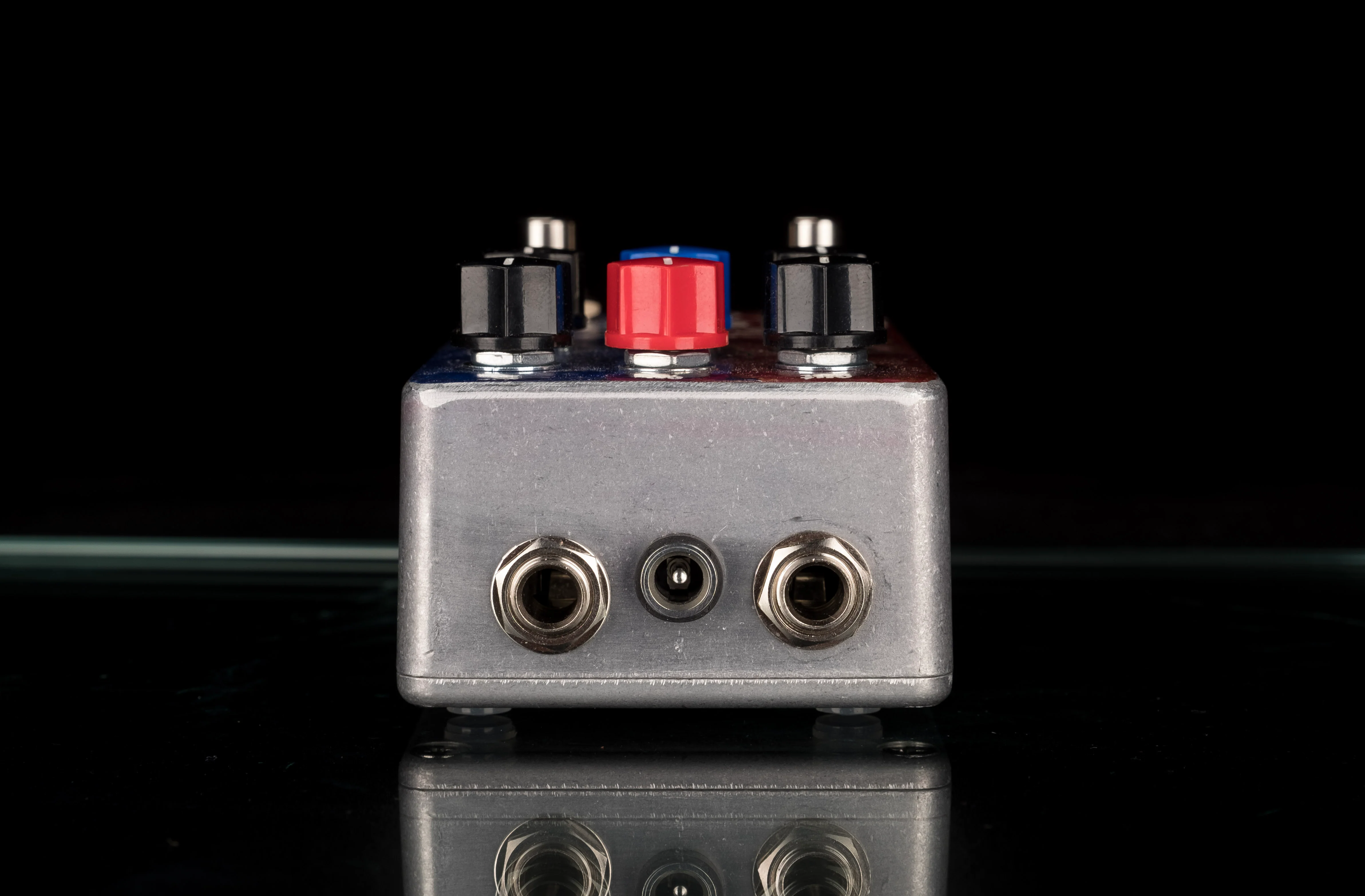Menatone Fish Factory Vertical 2 Channel Dual Overdrive Red Snapper & Blue Collar - Image 3