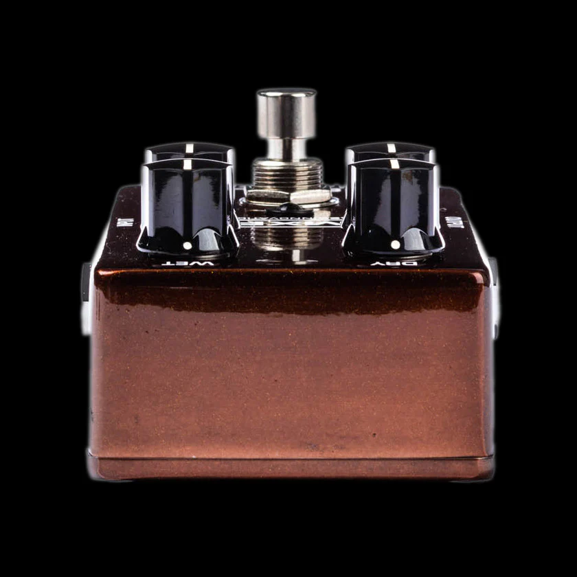 MXR M84 Bass Fuzz Deluxe Bass Guitar Pedal - Image 6