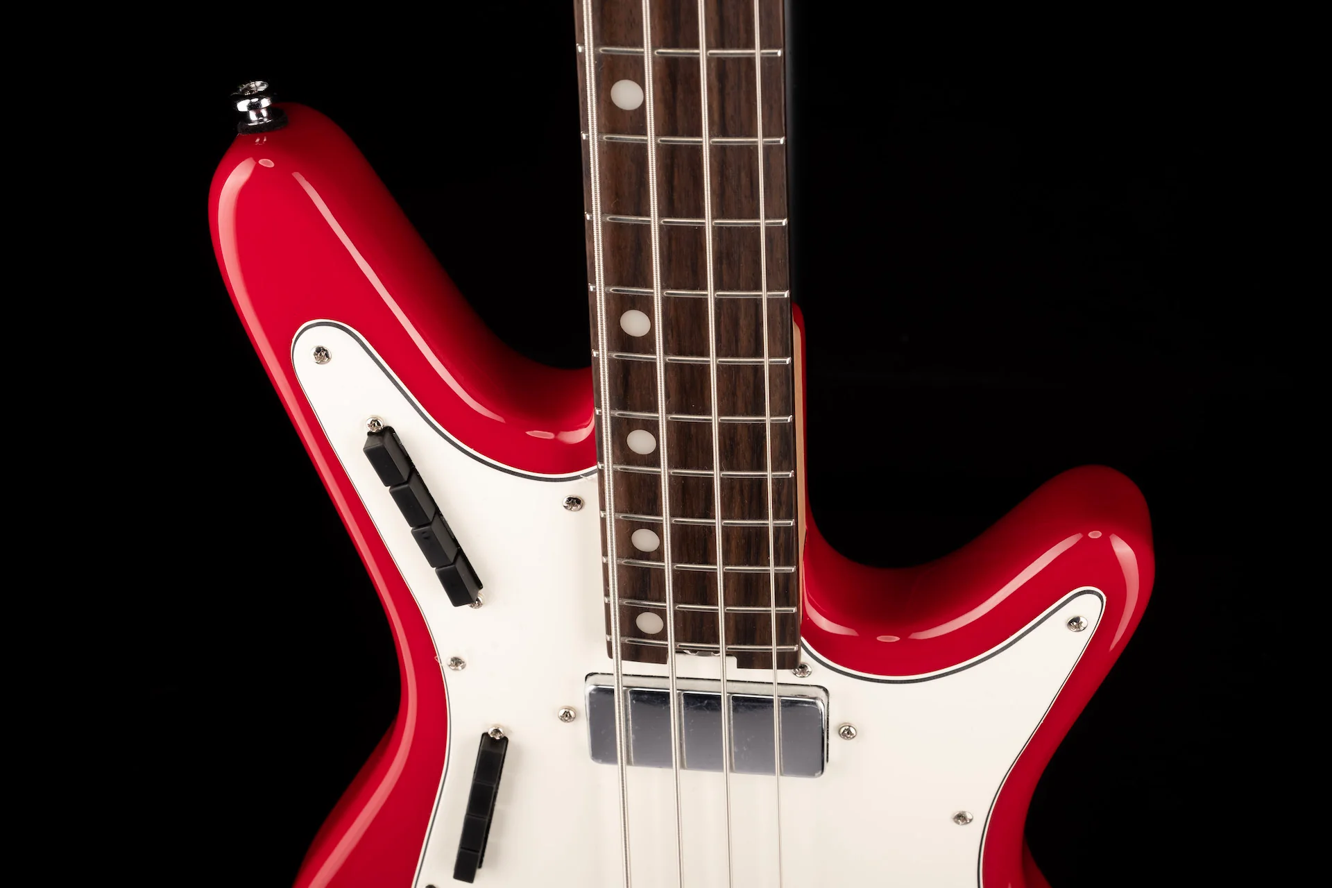 Nordstrand Audio Acinonyx Short Scale Bass - Dakota Red w/ Parchment Guard - Image 3