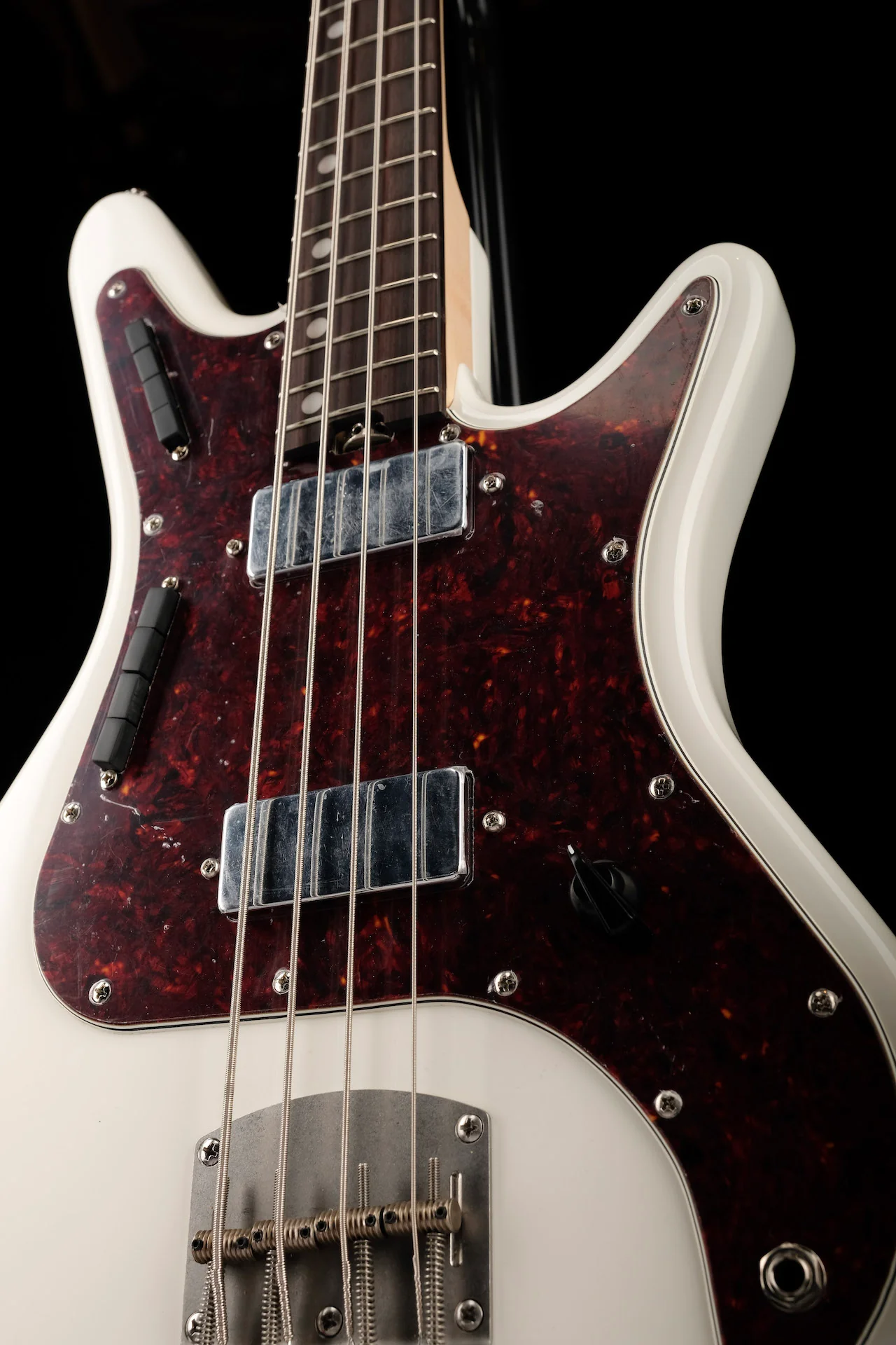 Nordstrand Audio Acinonyx Short Scale Bass - Olympic White Tortoise Pickguard with Gig Bag - Image 7