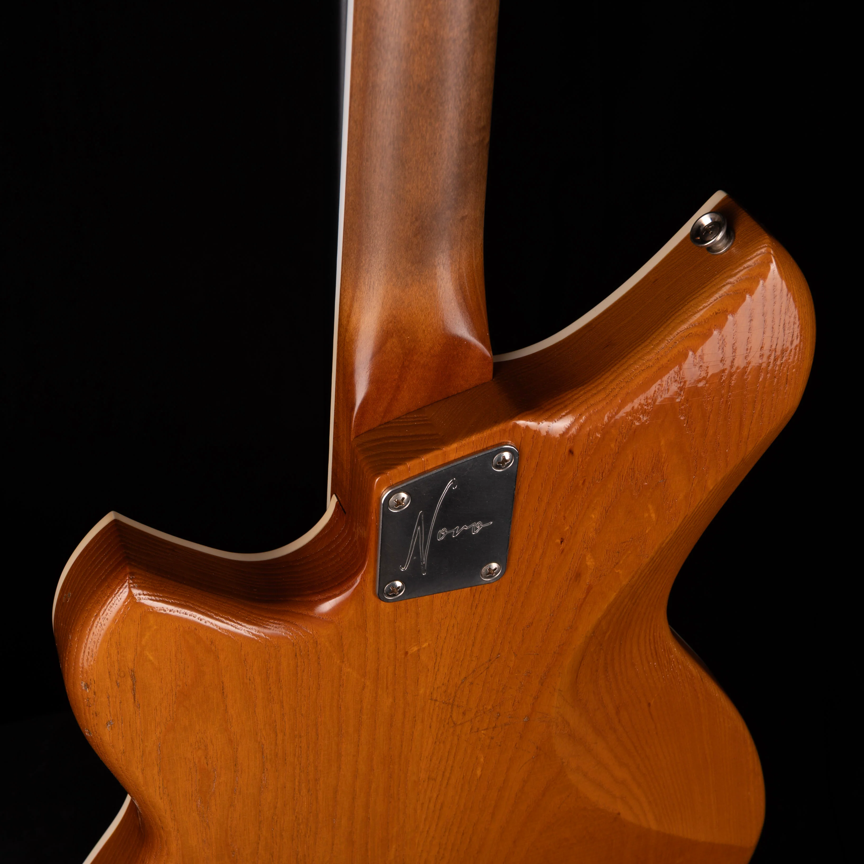 Novo Limited Miris JHH Maple Top Light Distress Pelham Burst with Case - Image 10
