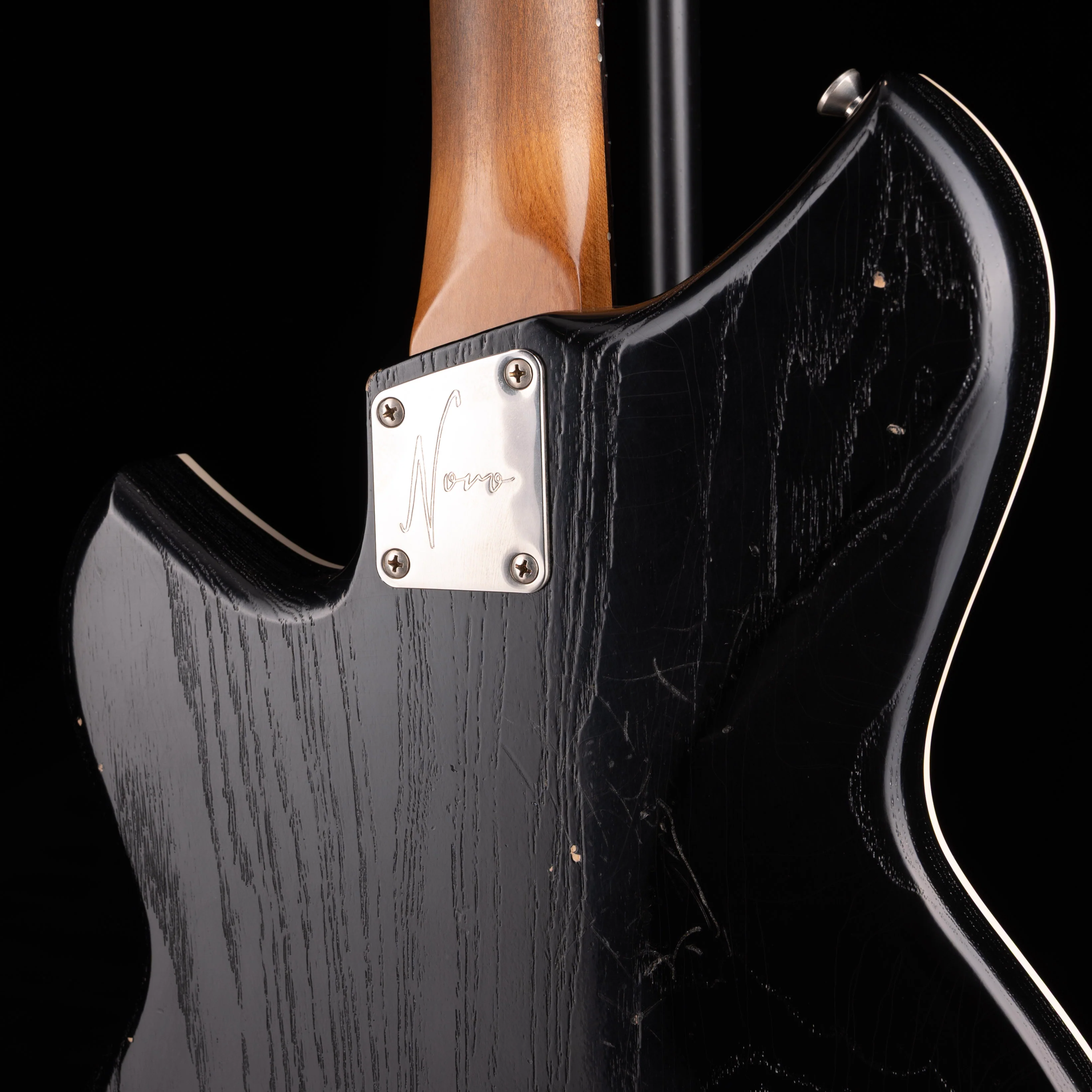 Novo Miris J Light Distress Bull Black with Soft Case - Image 15