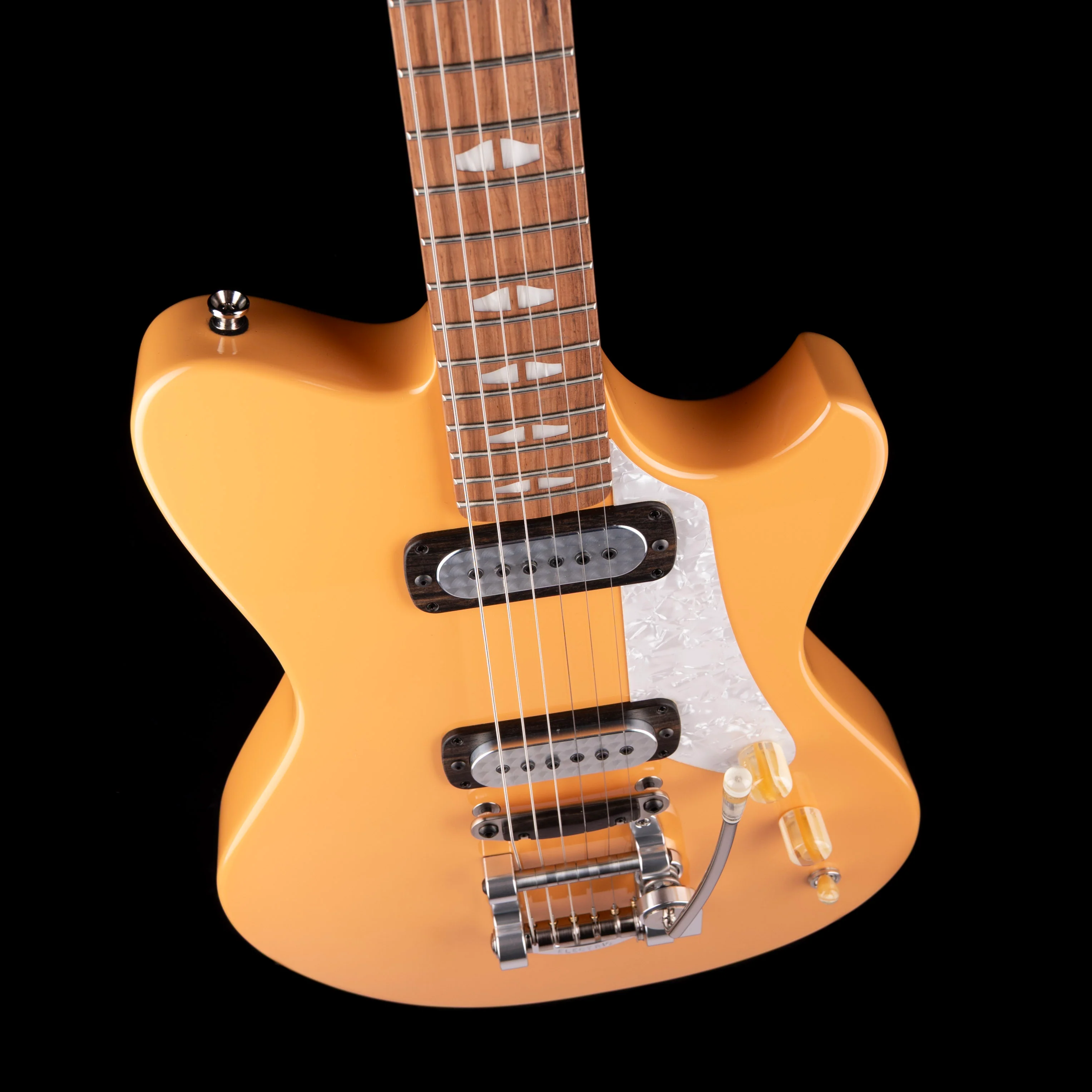 Powers Electric A-Type Creamsicle with Softshell Case - Image 3