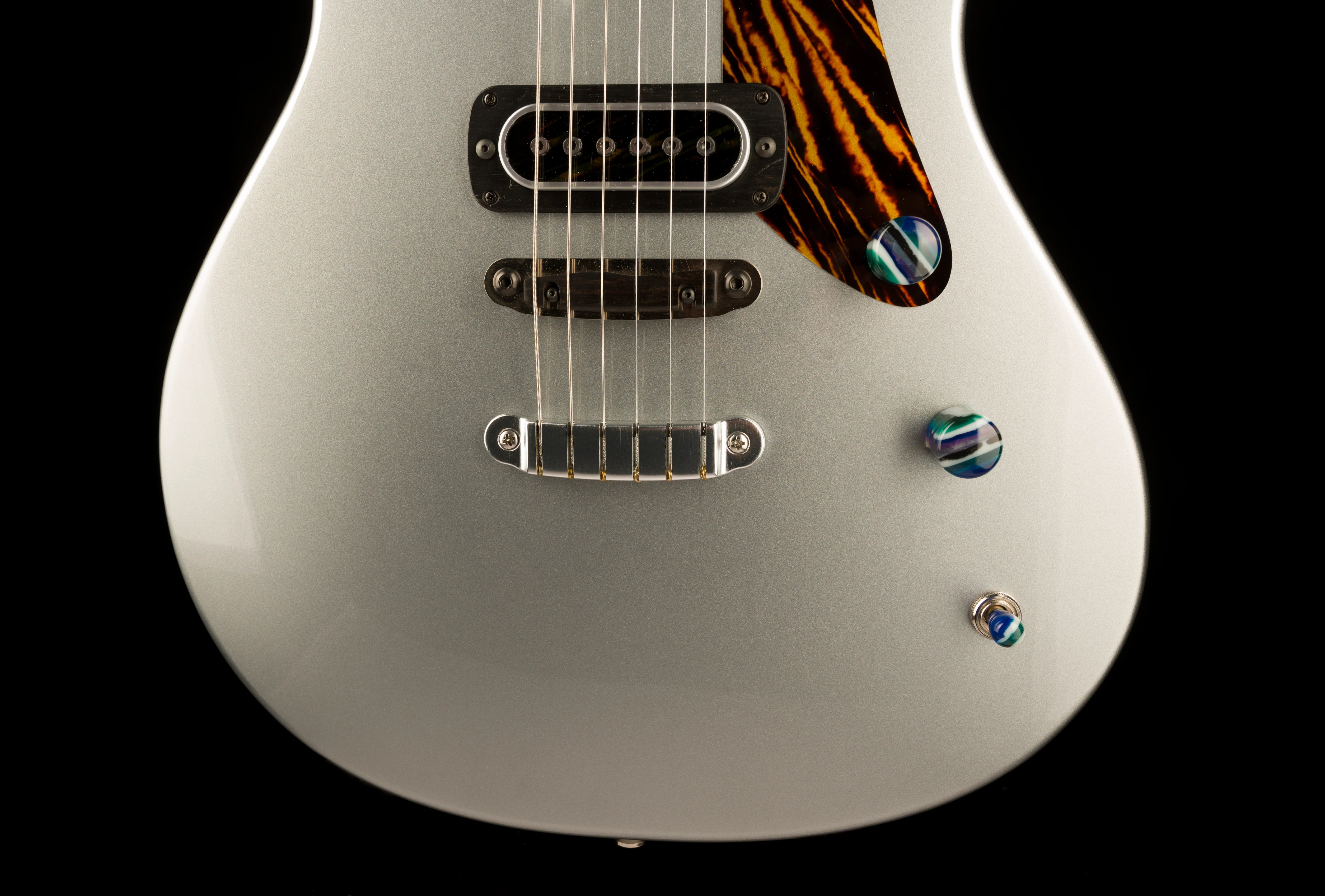 Powers Electric A Type Hardtail Dolomite Silver with Softshell Case - Image 5