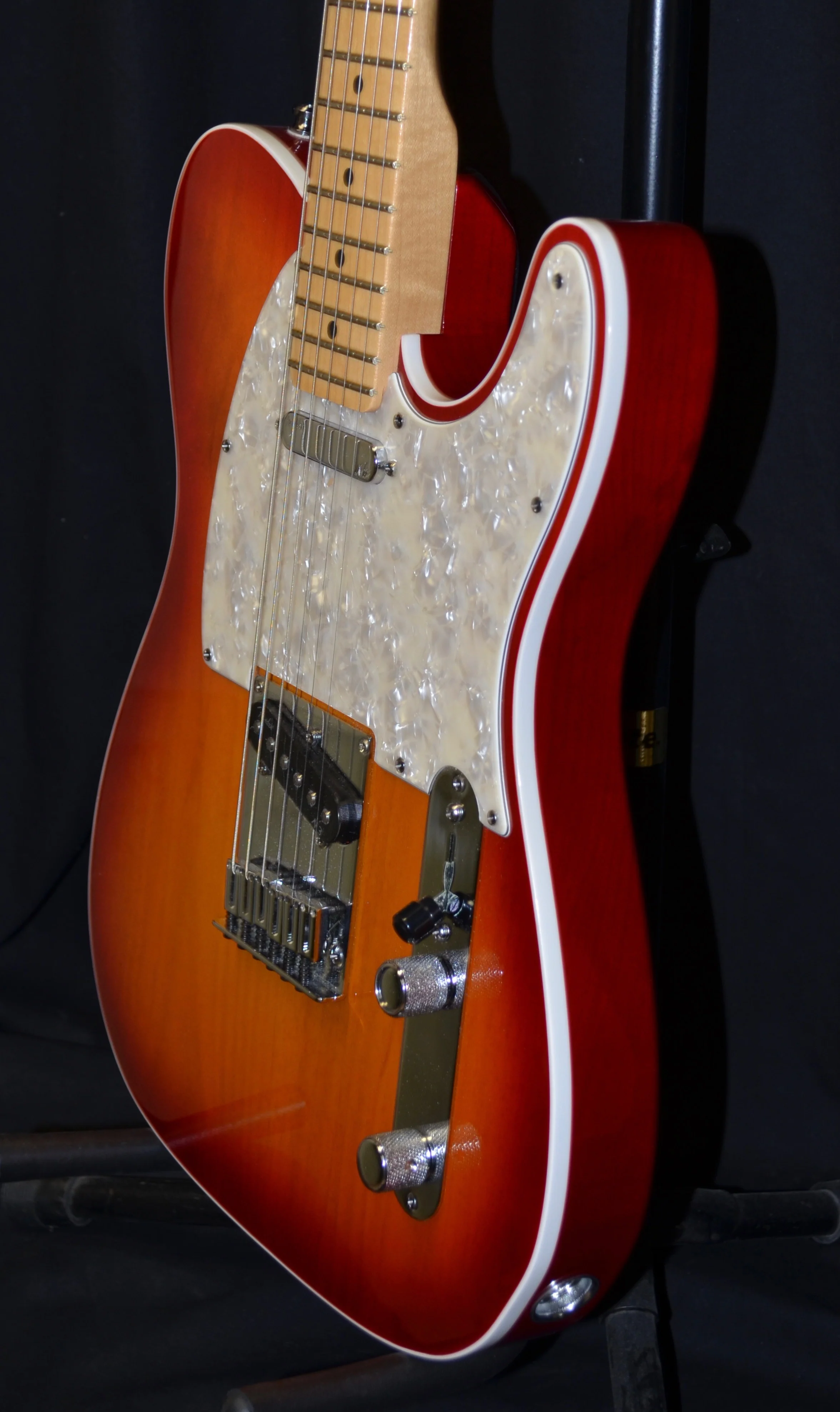 Pre Owned Fender American Deluxe Telecaster Cherryburst With OHSC - Image 3
