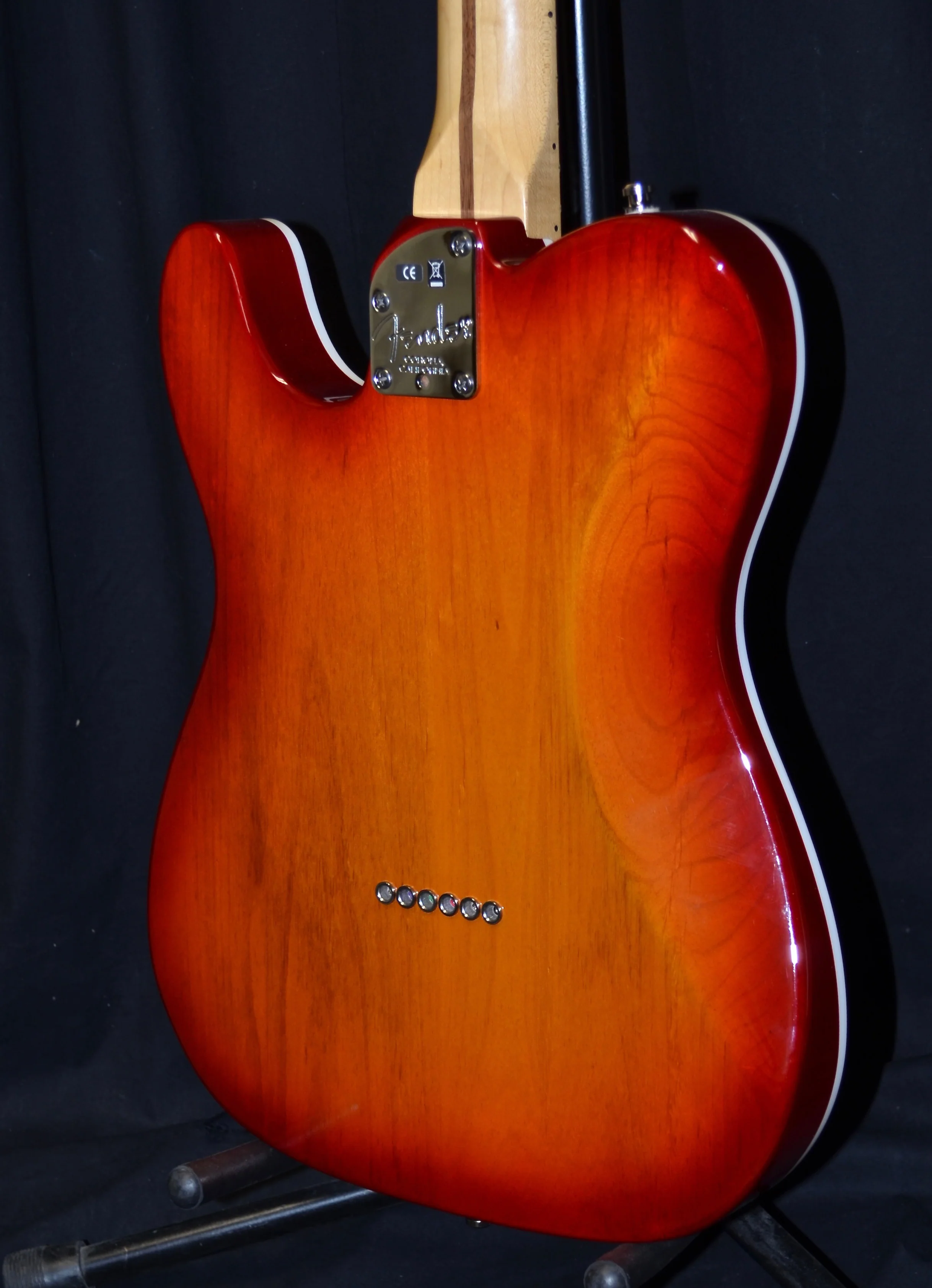 Pre Owned Fender American Deluxe Telecaster Cherryburst With OHSC - Image 4