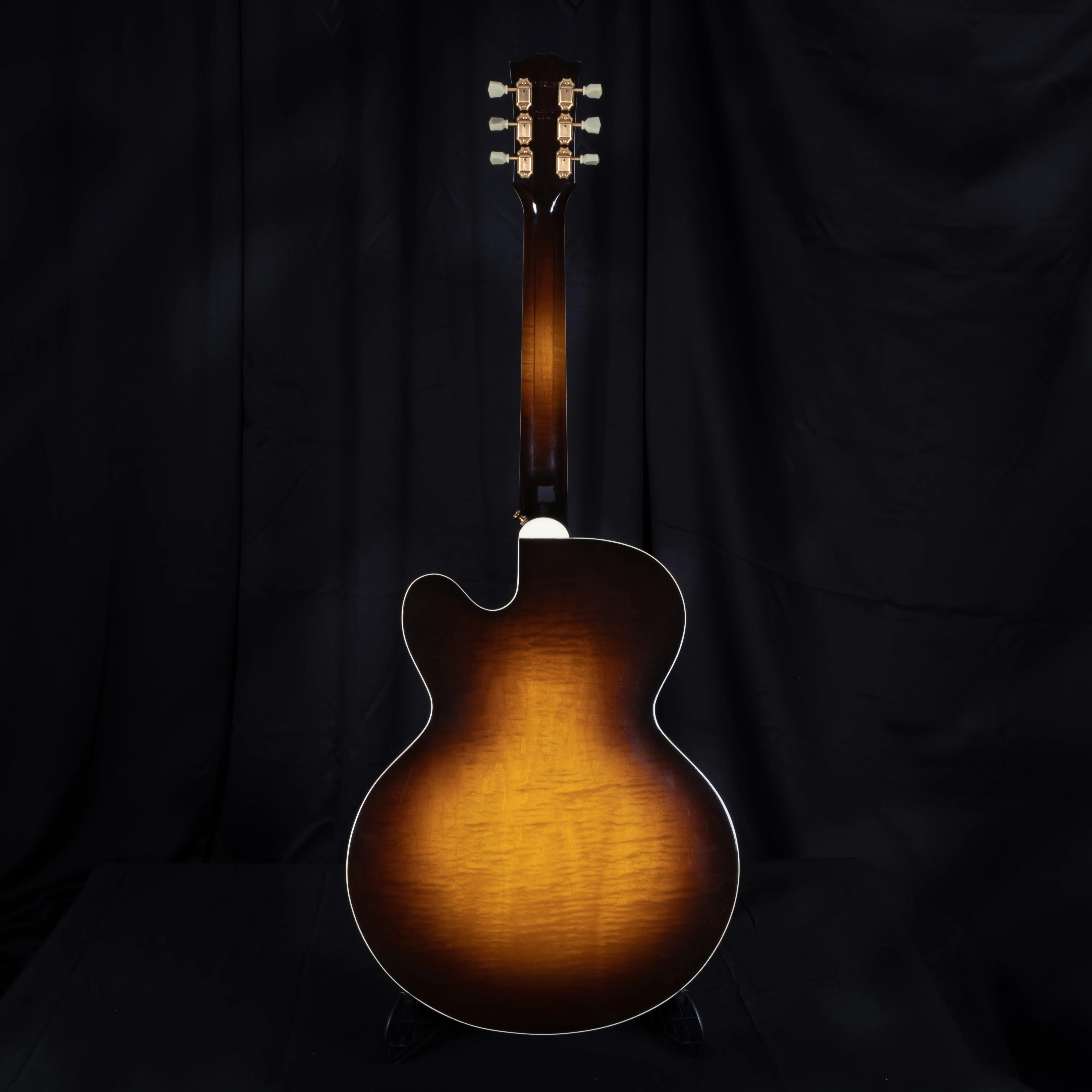 Pre Owned '02 Gibson Montana J-190EC Acoustic Guitar Sunburst with OHSC - Image 4