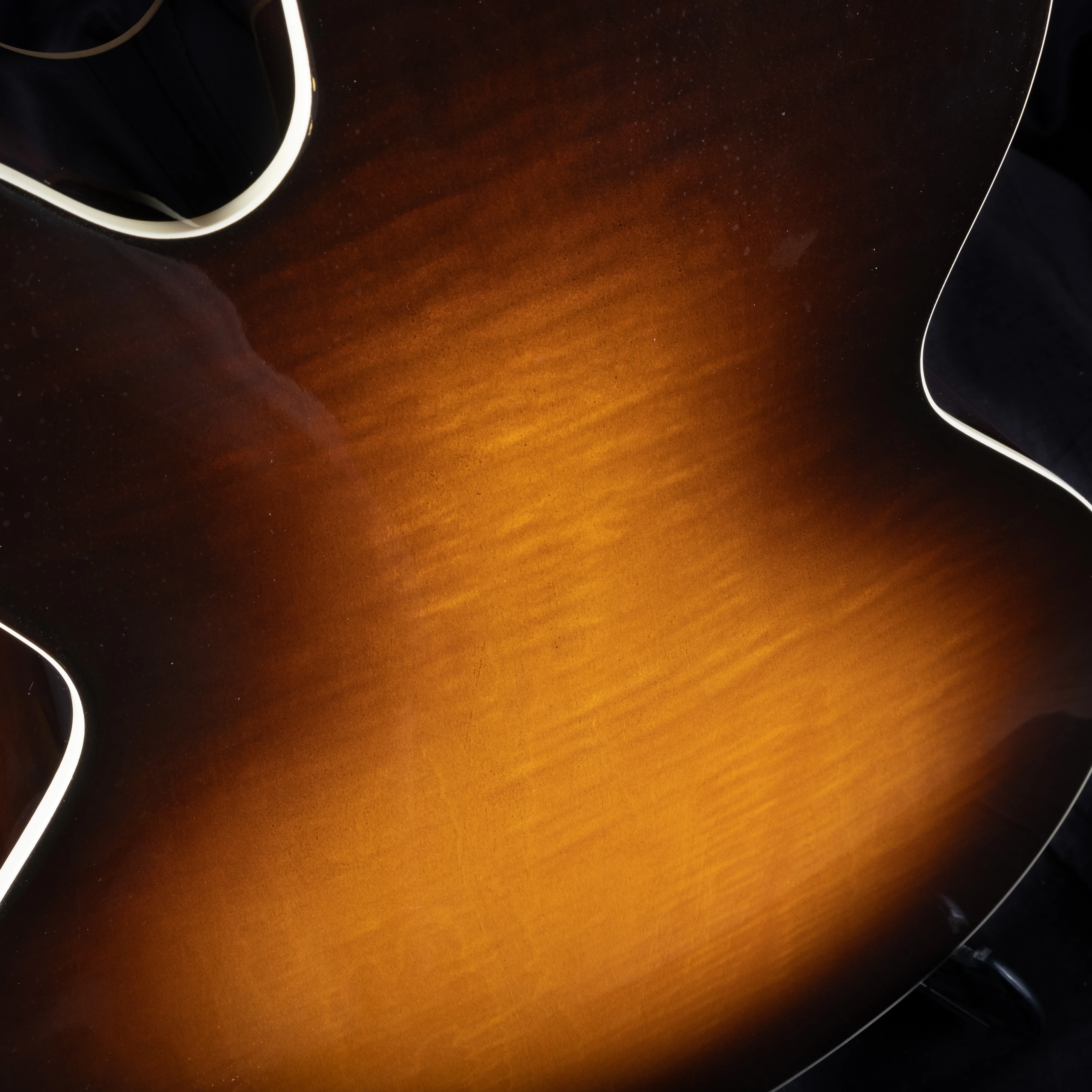 Pre Owned '02 Gibson Montana J-190EC Acoustic Guitar Sunburst with OHSC - Image 8
