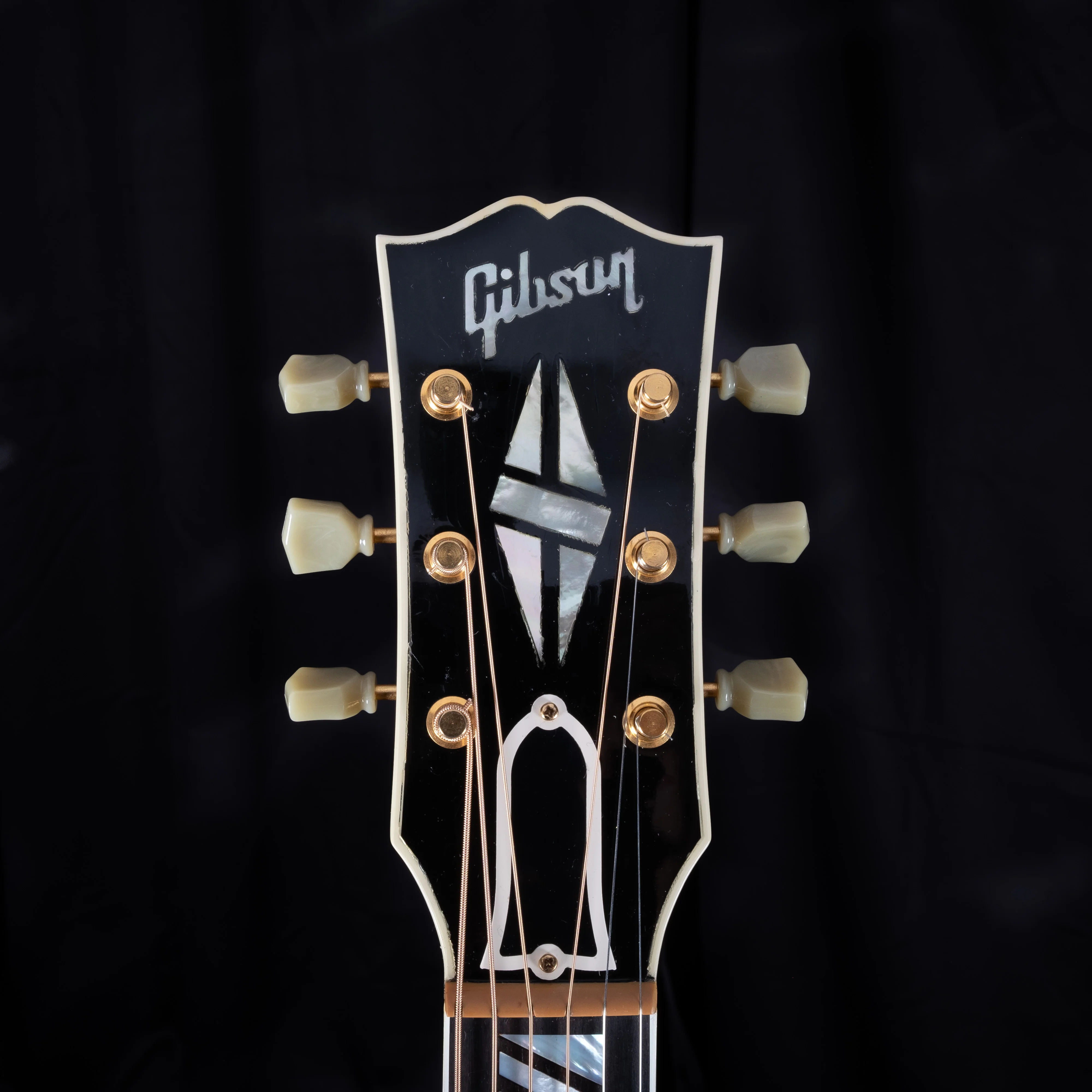 Pre Owned '02 Gibson Montana J-190EC Acoustic Guitar Sunburst with OHSC - Image 9