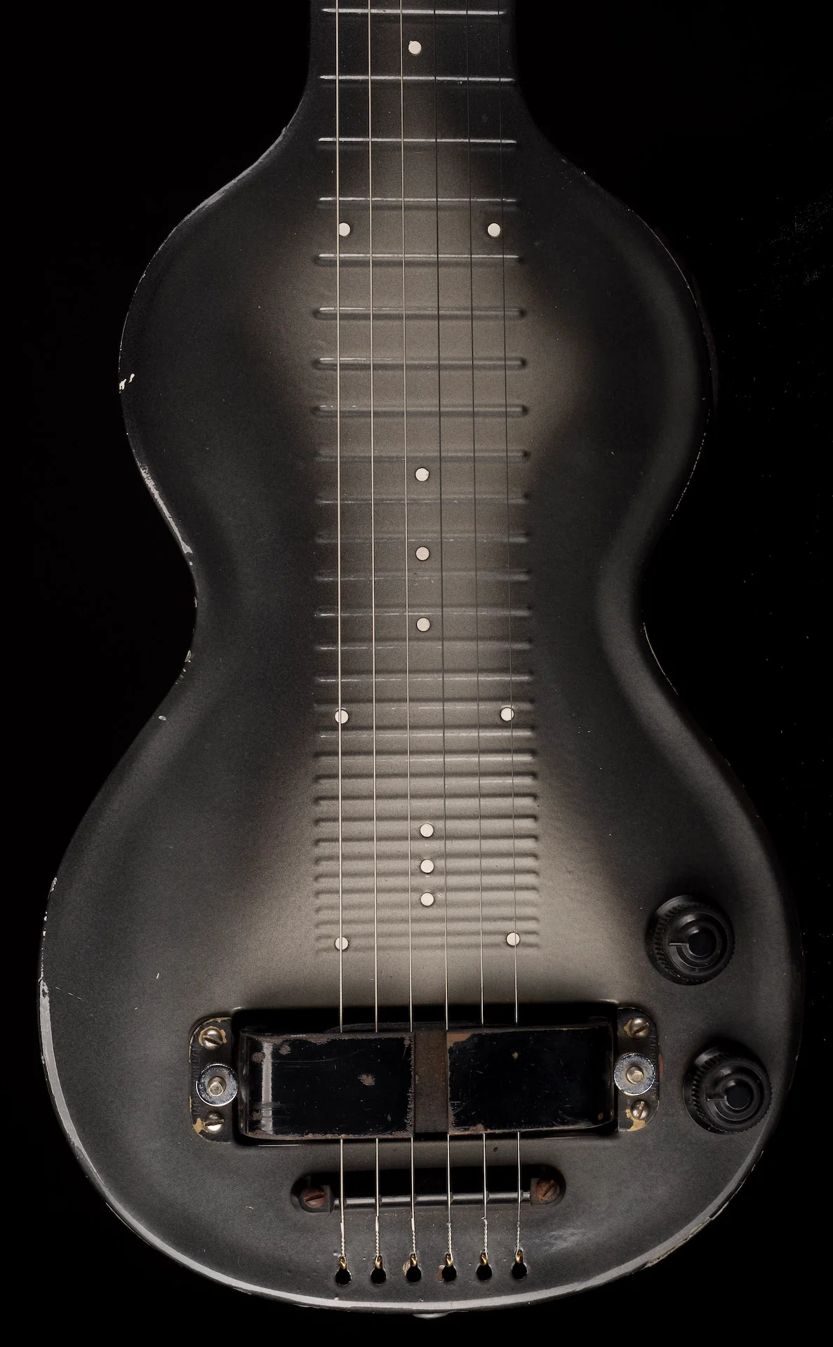 Pre Owned 1940s Rickenbacker Model NS Electro Lap Steel Gray Burst With OHSC - Image 2