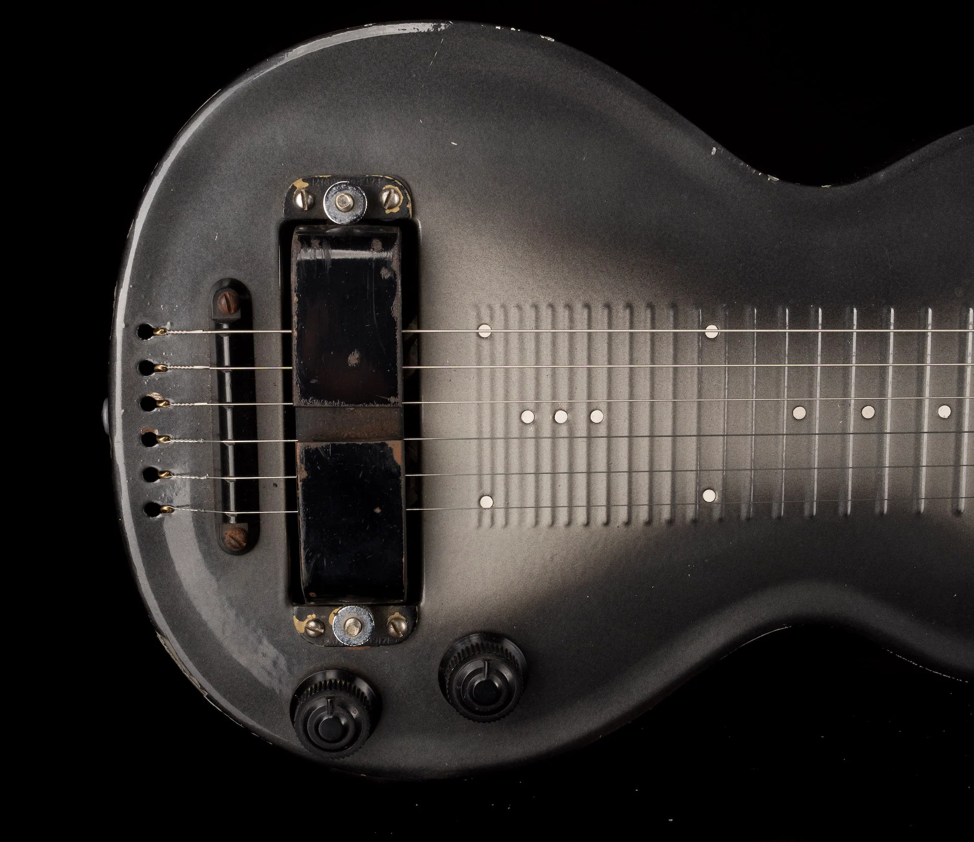Pre Owned 1940s Rickenbacker Model NS Electro Lap Steel Gray Burst With OHSC - Image 3