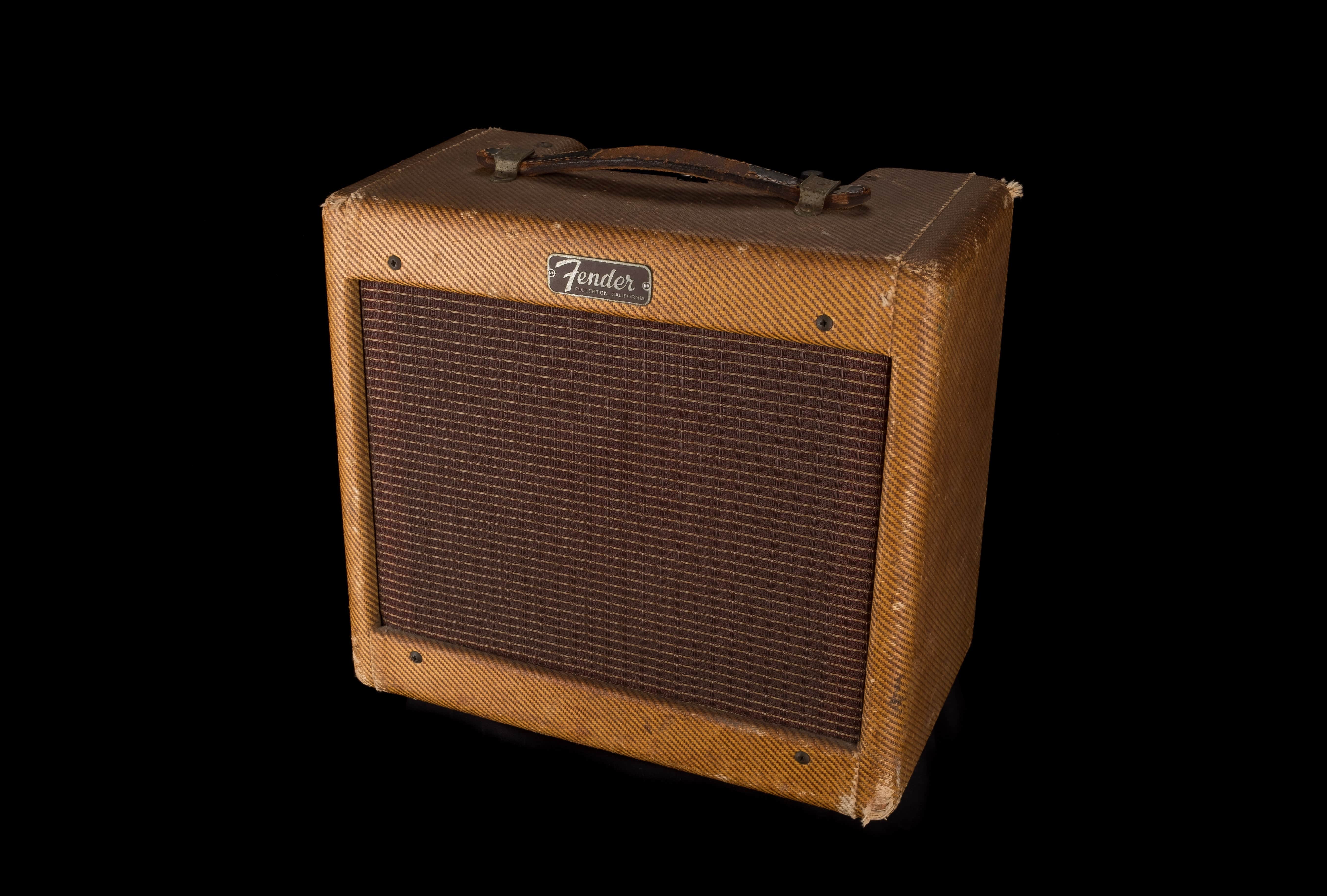 Vintage 1959 Fender Champion Tweed Guitar Amp Combo - Image 2