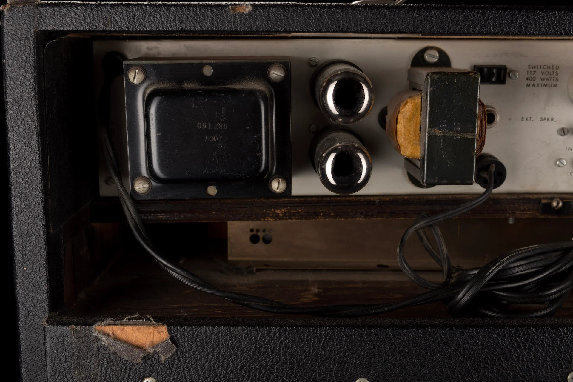 Vintage 1960s AGC Universal 15-Watt Tube Guitar Amp Combo - Image 10