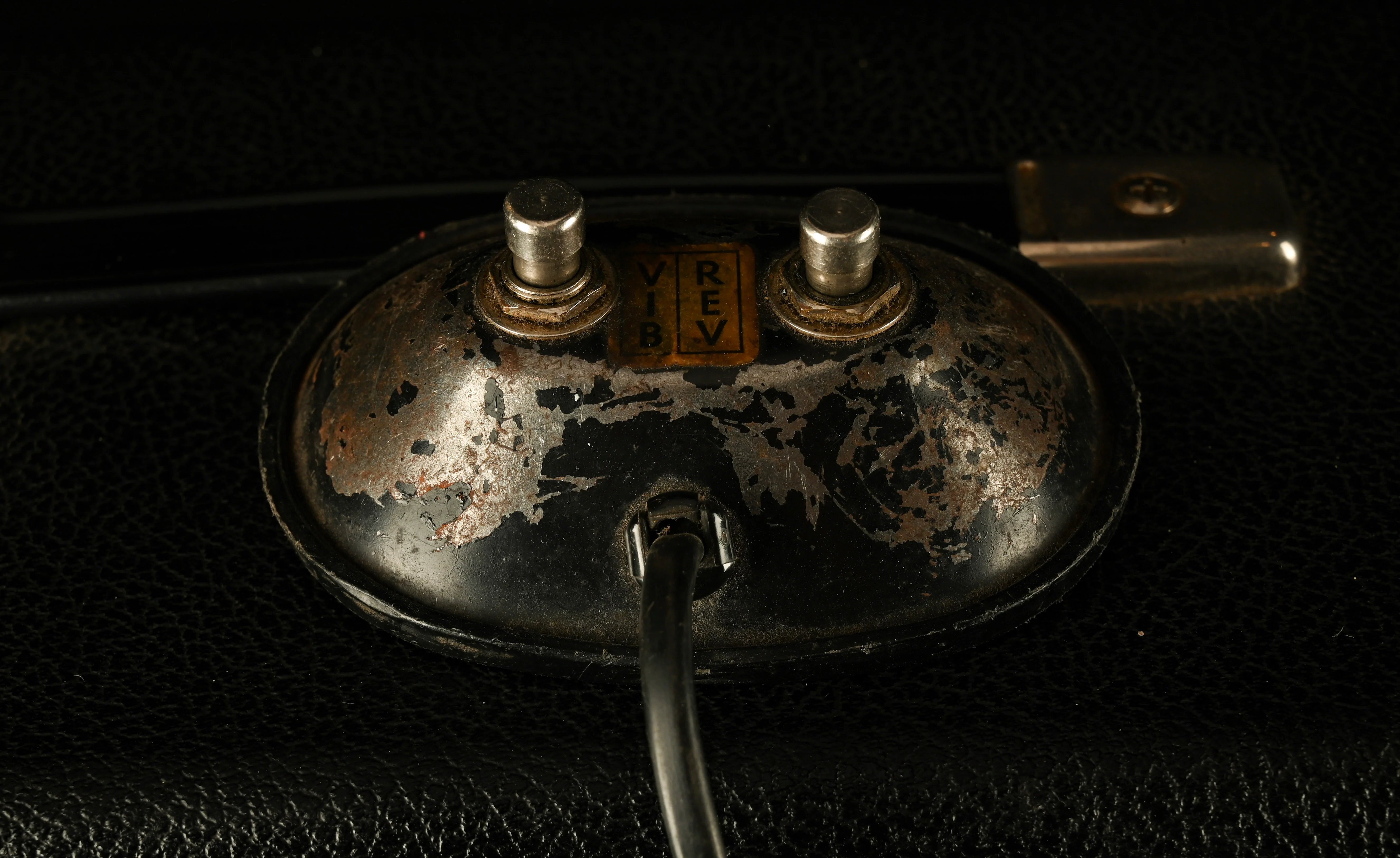 Vintage 1964 Fender Vibrolux Reverb 35-Watt 2x10" Guitar Amp Combo - Image 14