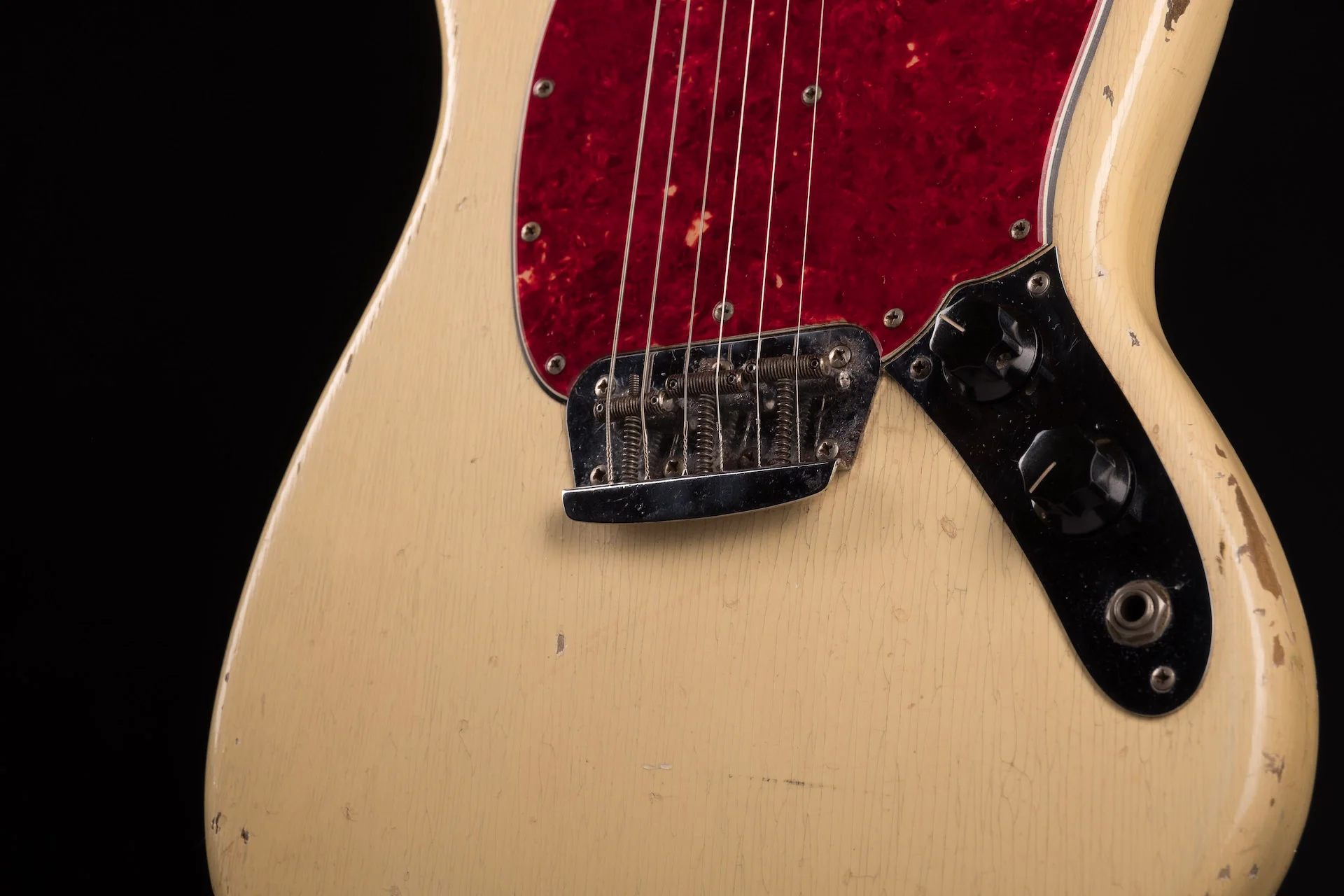 Vintage 1966 Fender Musicmaster II Olympic White With Gig Bag - Image 5