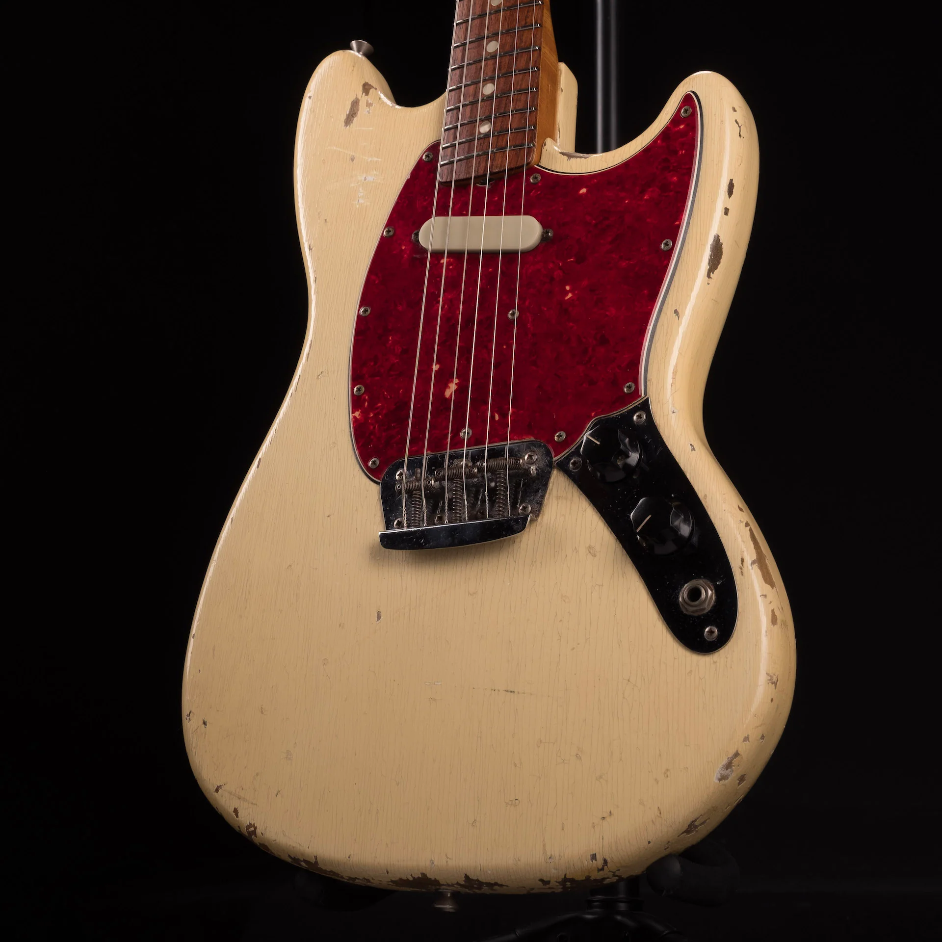 Vintage 1966 Fender Musicmaster II Olympic White With Gig Bag - Image 6